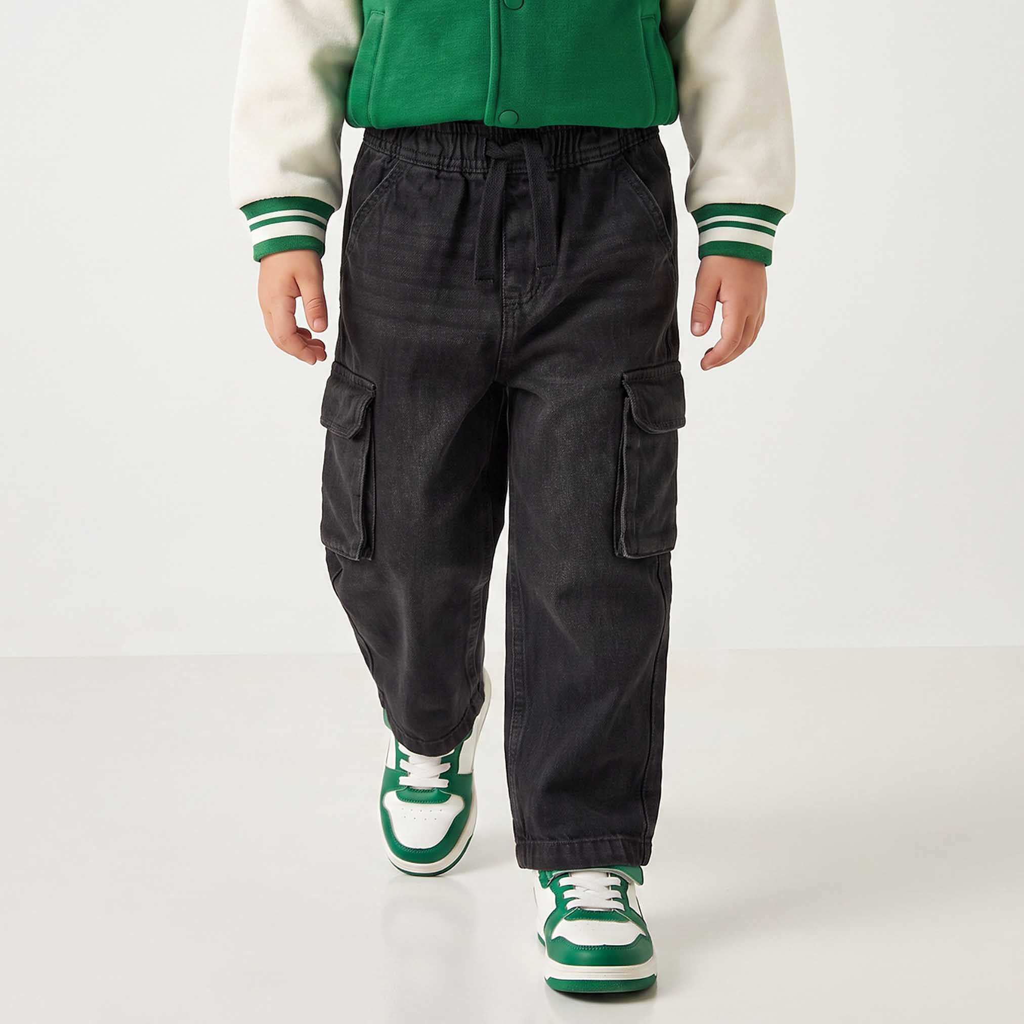 Juniors Loose Fit Jeans with Cargo Pockets-boys-clothing-bottoms-jeans-image-1