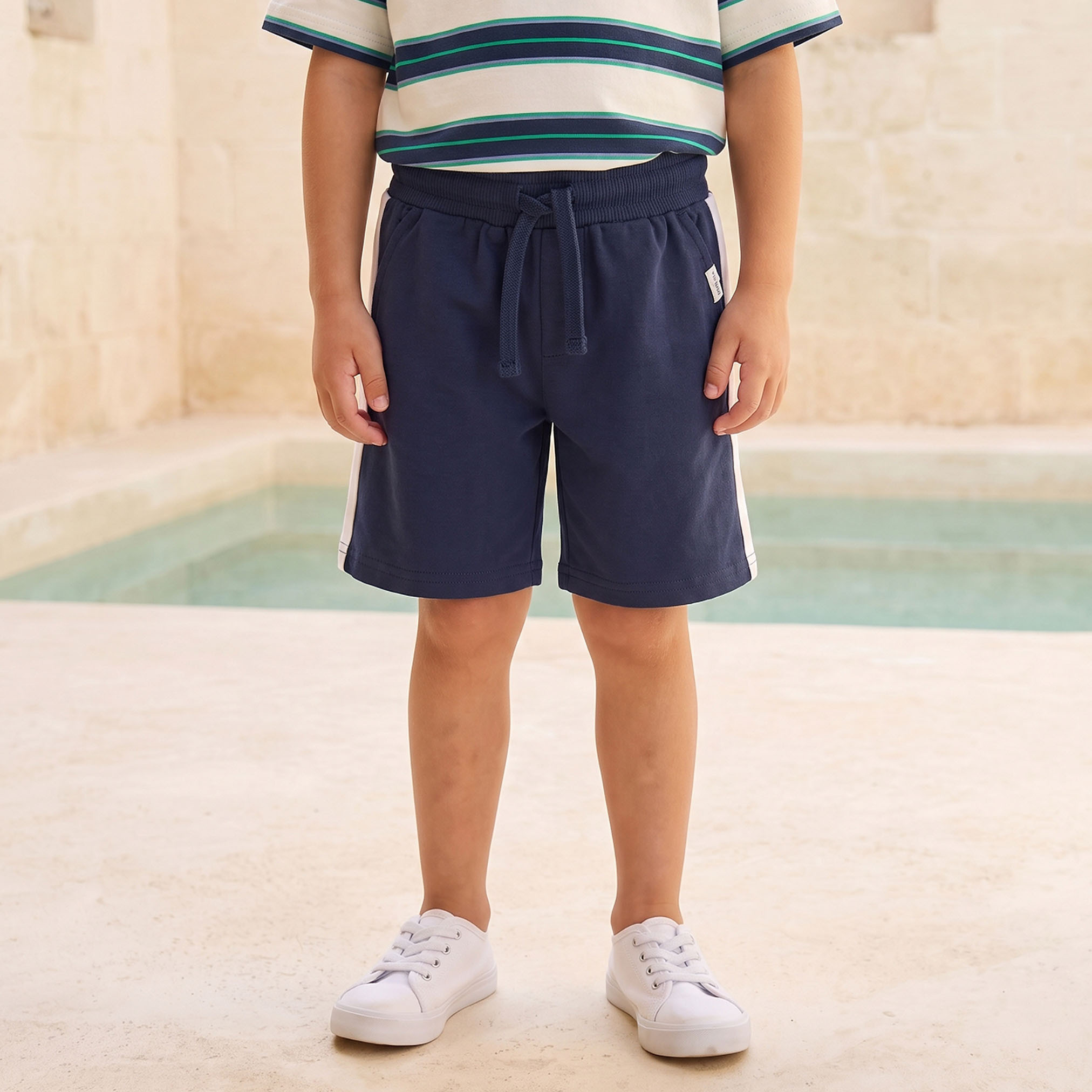 طقم شورت وتيشيرت مخطّط بأكمام قصيرة وياقة ضيقة من لي كوبر-boys-clothing-setsandcoords-image-3
