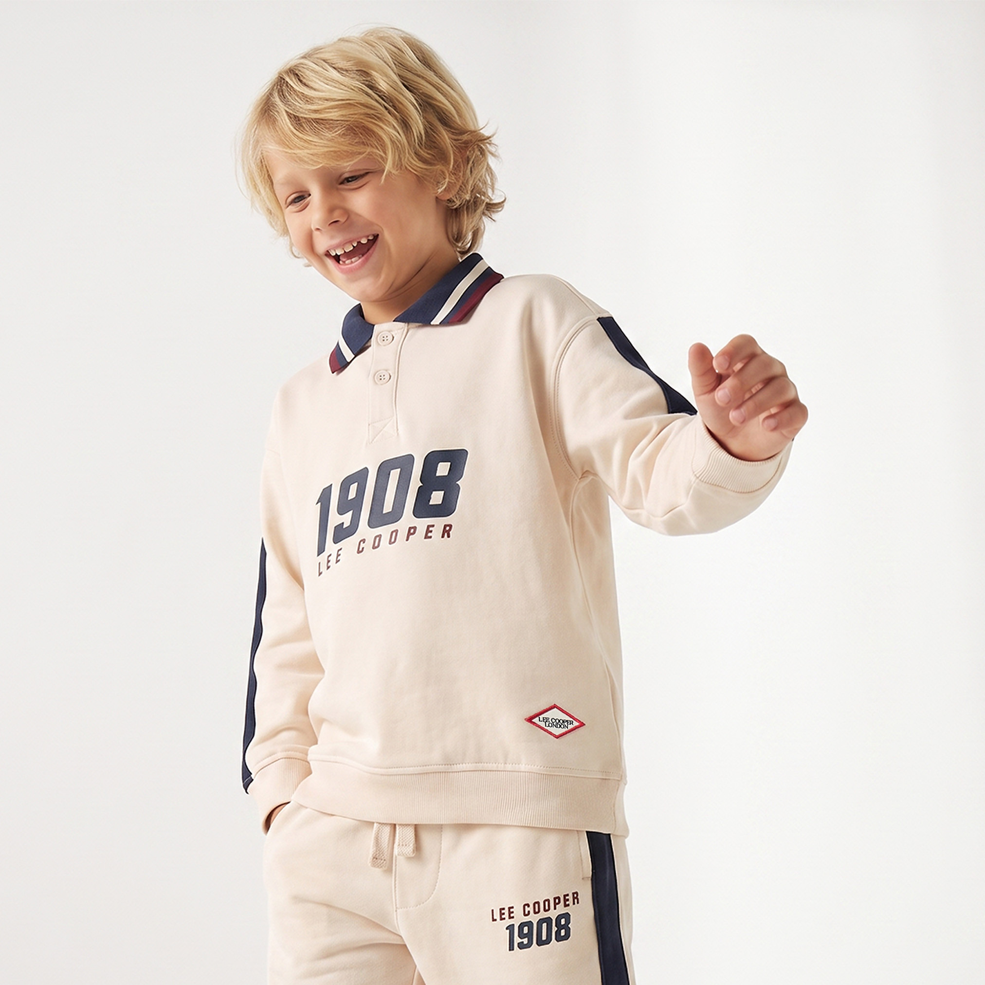 طقم بنطلون رياضي وسويت شيرت بأكمام طويلة وياقة عادية وطبعات من لي كوبر-boys-clothing-setsandcoords-image-2