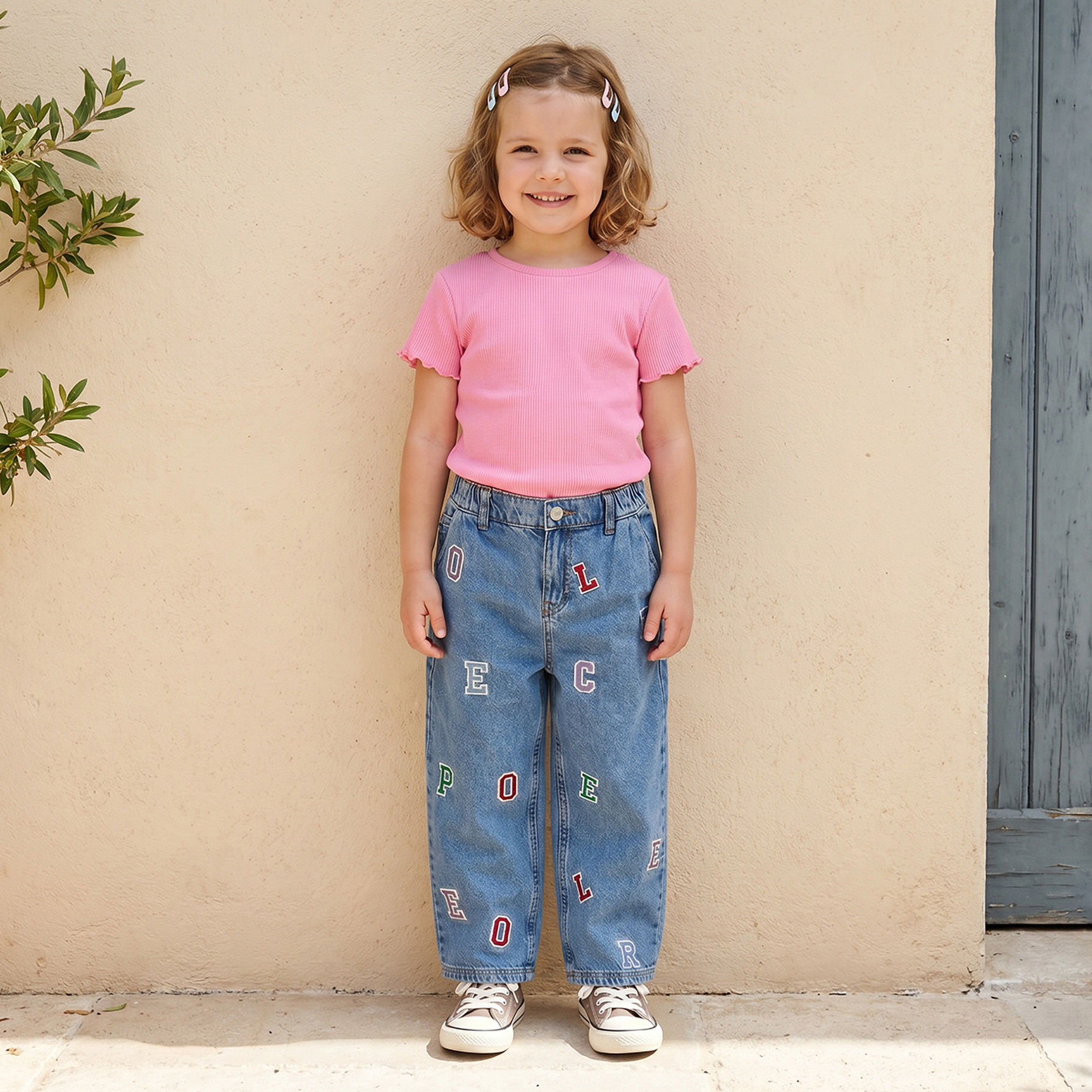 بنطلون جينز بخصر متوسط الارتفاع وتطريز حروف من جونيورز-girls-clothing-bottoms-jeansandjeggings-image-2