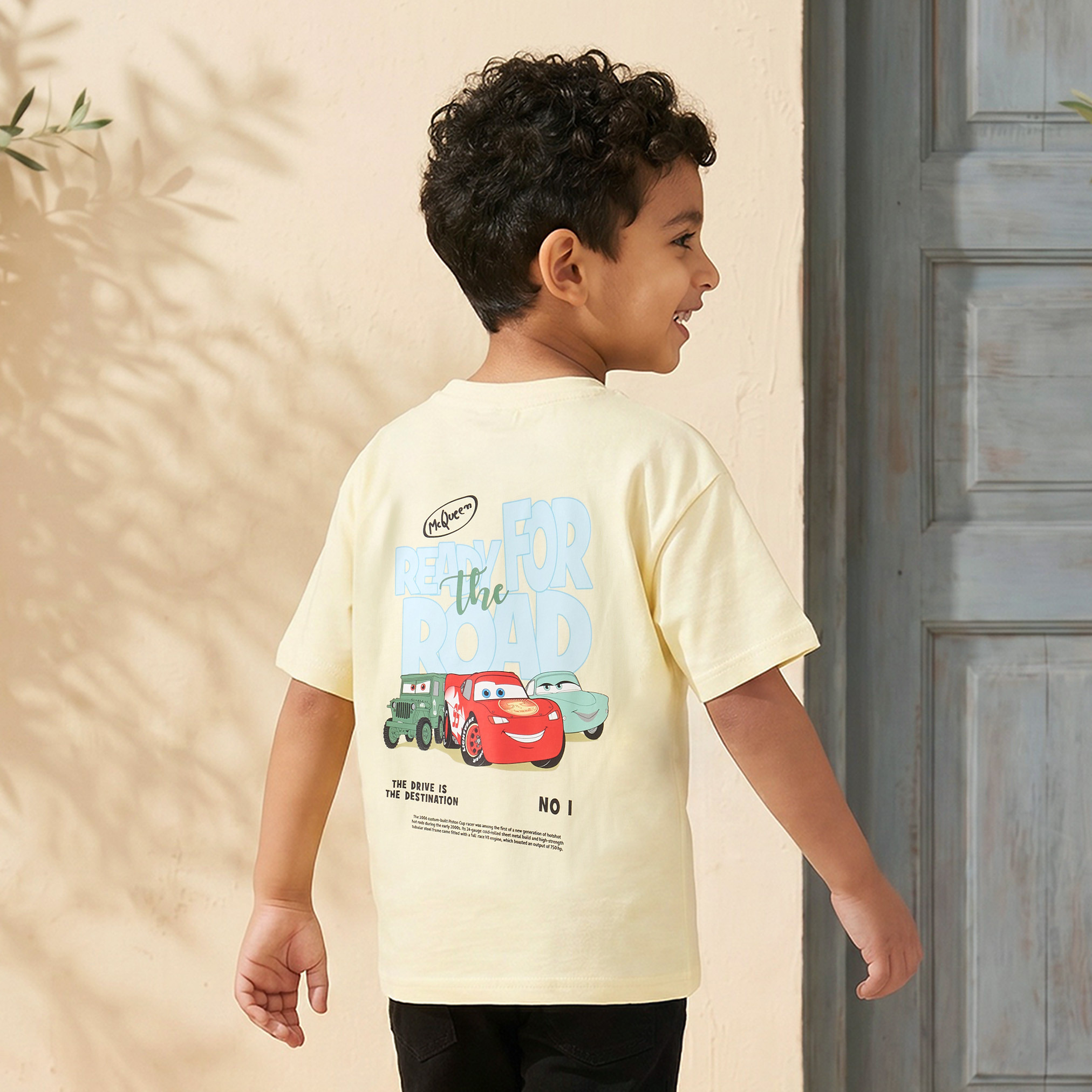 تيشيرت بياقة ضيقة وأكمام قصيرة وطبعات كارز من ديزني-boys-clothing-tshirtsandpolos-image-3