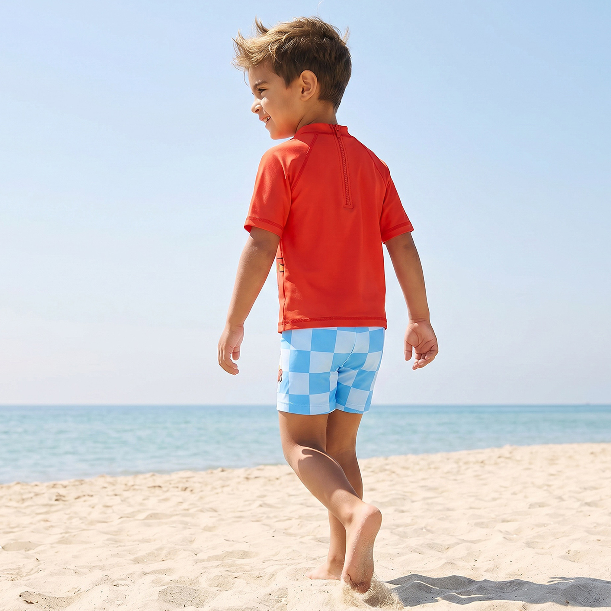 طقم سباحة شورت وتيشيرت بطبعات كارز للأولاد من ديزني-baby-boys-clothing-swimwear-image-4