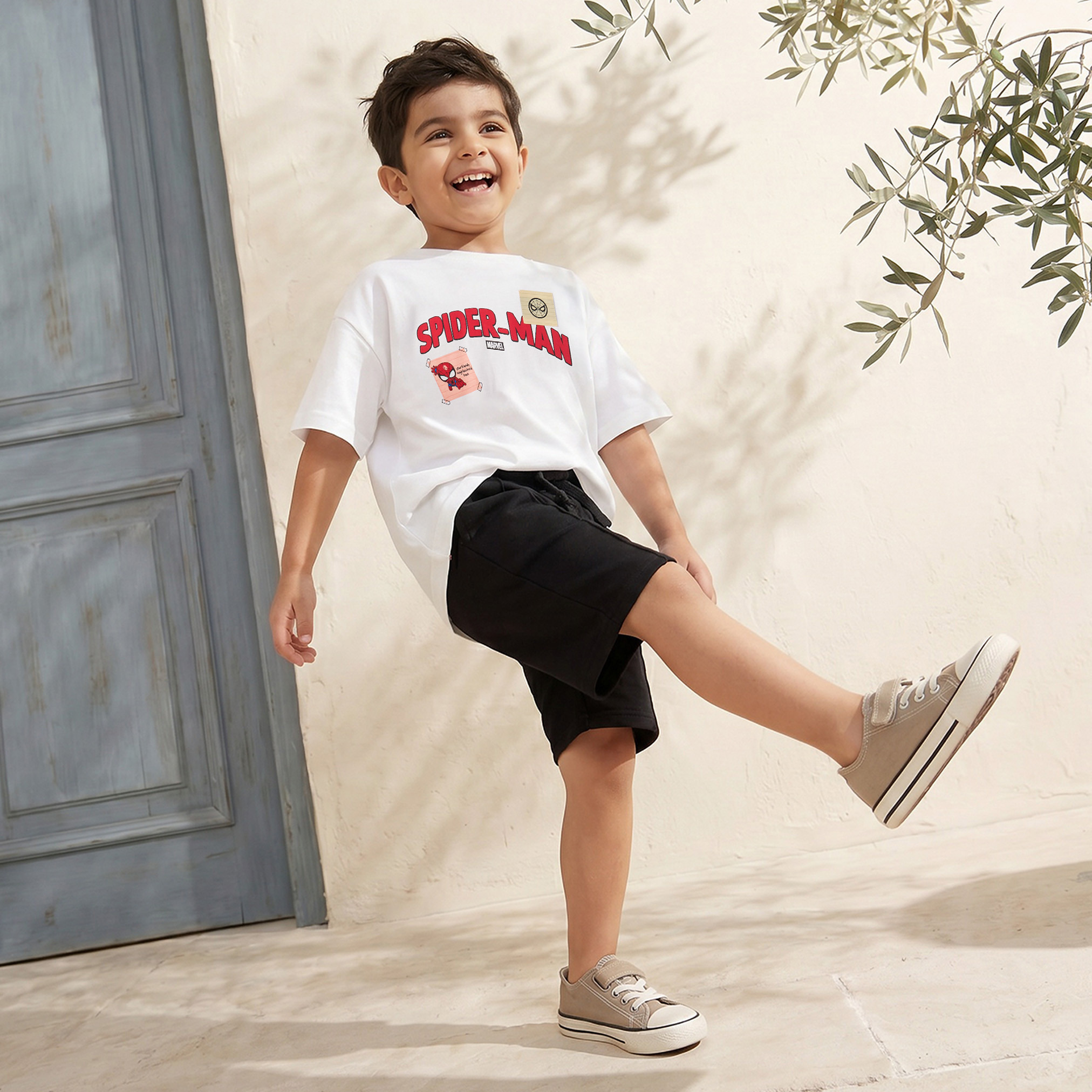 تيشيرت بياقة ضيقة وأكمام قصيرة وطبعات سبايدر مان-boys-clothing-tshirtsandpolos-image-5