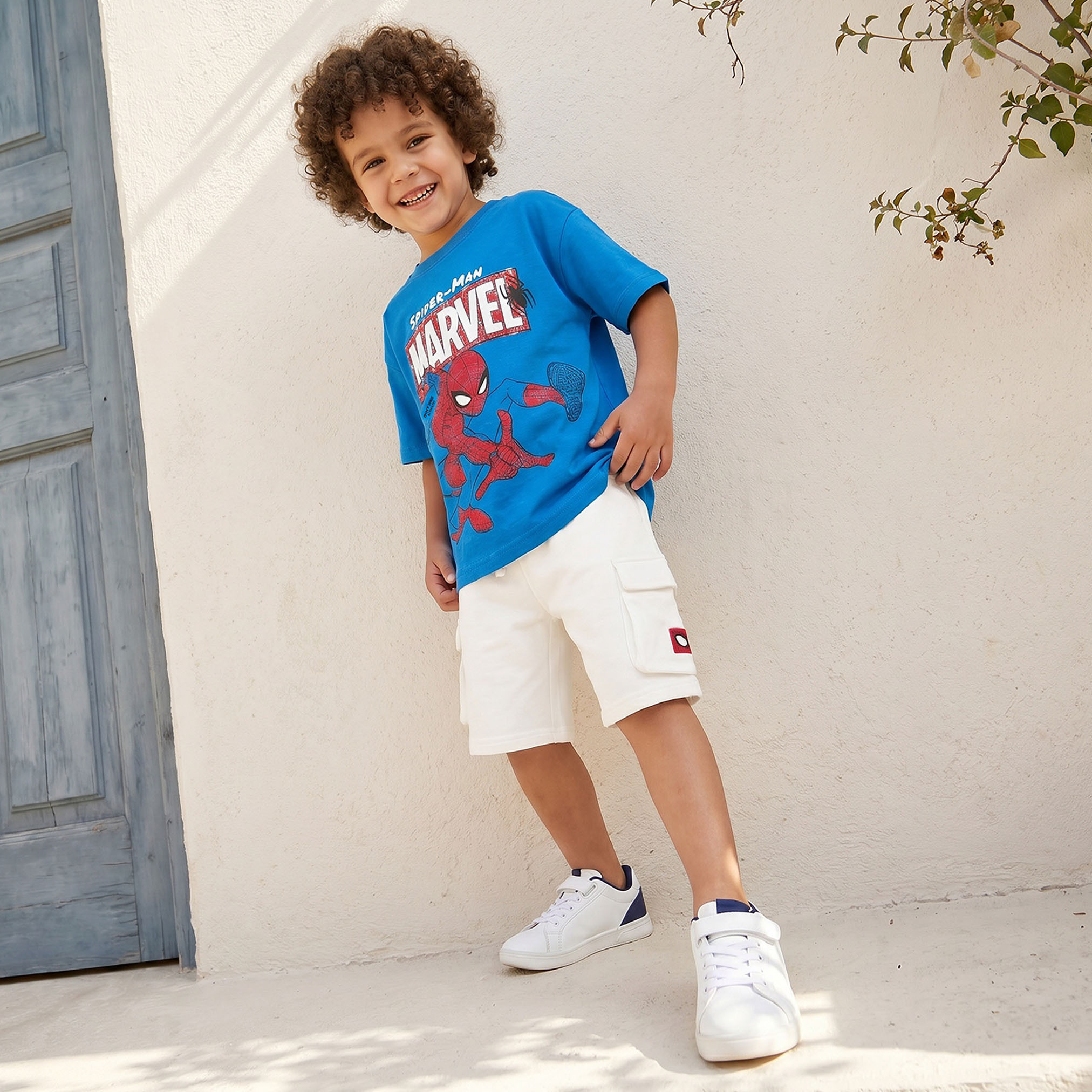 تيشيرت بياقة ضيقة وأكمام قصيرة وطبعات سبايدر مان-boys-clothing-tshirtsandpolos-image-5