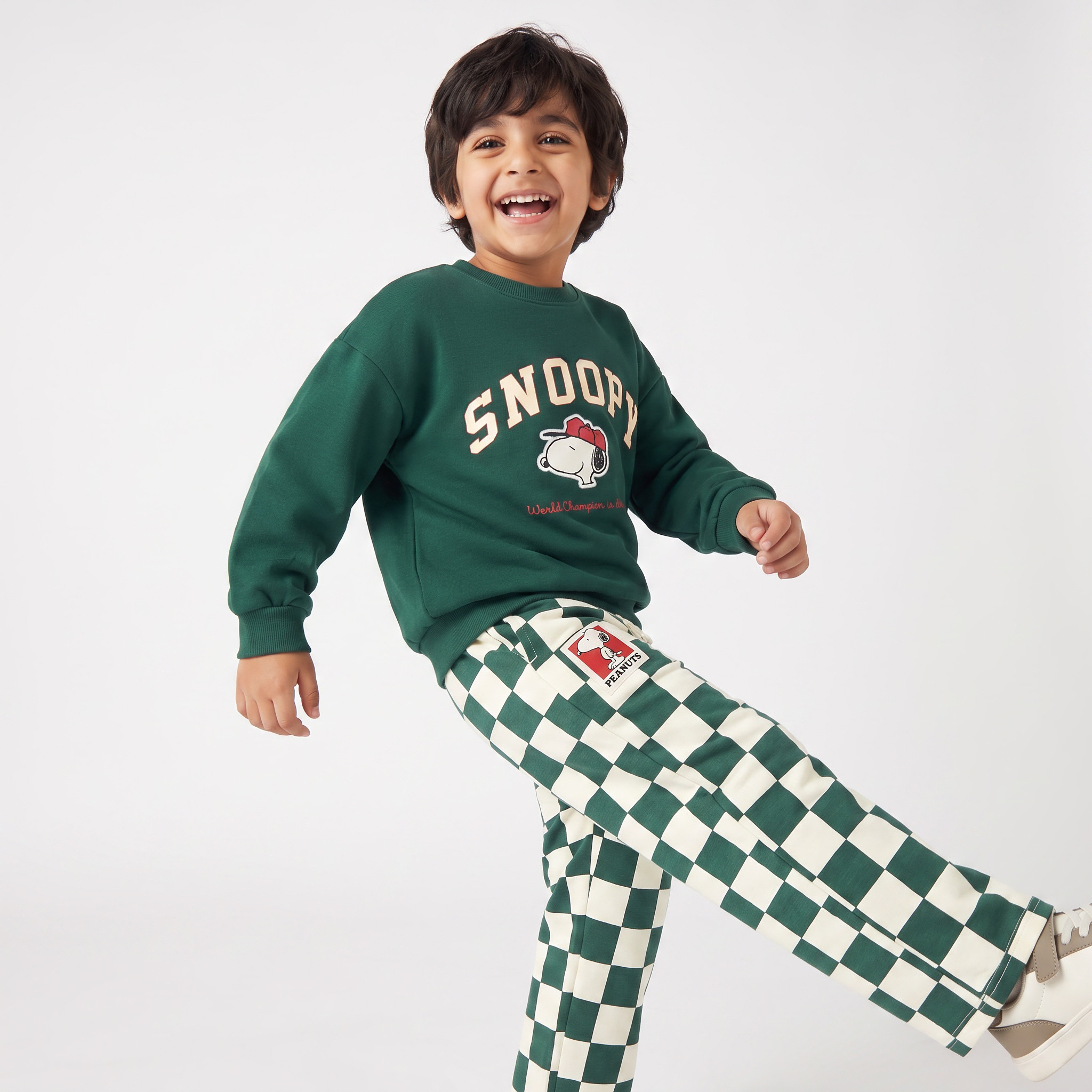 Crew Neck Long Sleeves Sweatshirt and Pants Set with Snoopy Print-boys-clothing-setsandcoords-image-5