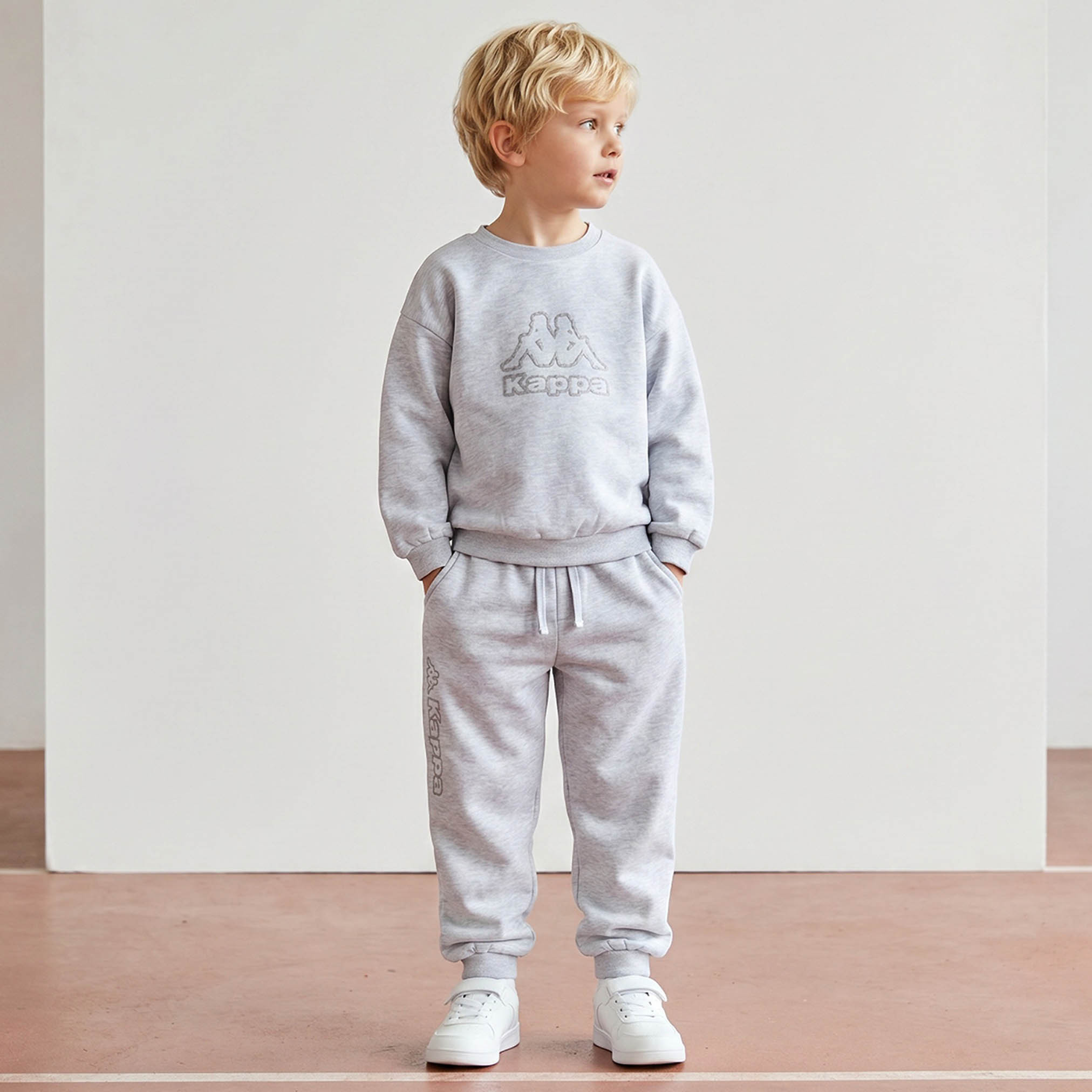 بنطلون رياضي بخصر مطاطي برباط وطبعات شعار من كابا-boys-clothing-bottoms-joggersandtrackpants-image-2