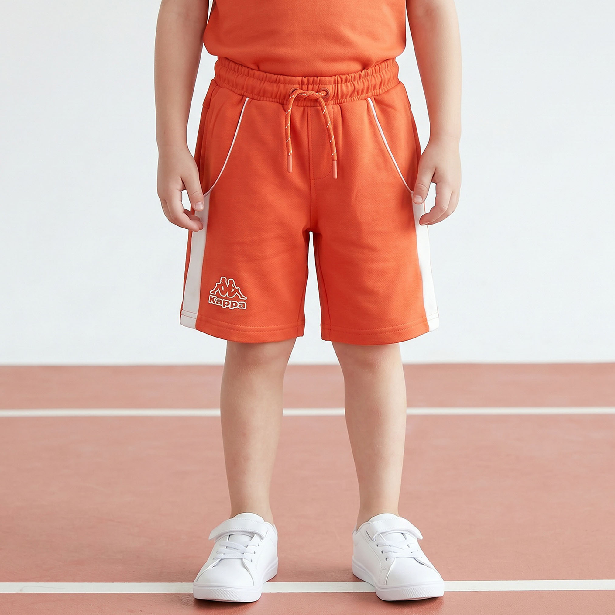 طقم تيشيرت بياقة ضيقة وأكمام قصيرة وشورت بطبعات شعار من كابا-boys-clothing-setsandcoords-image-3