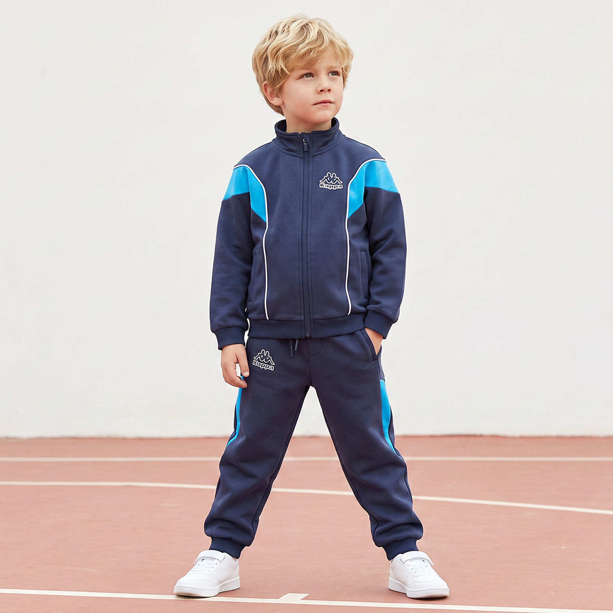طقم سويت شيرت بياقة عالية وأكمام طويلة وبنطلون جوغرز بطبعات شعار من كابا-boys-clothing-setsandcoords-image-7