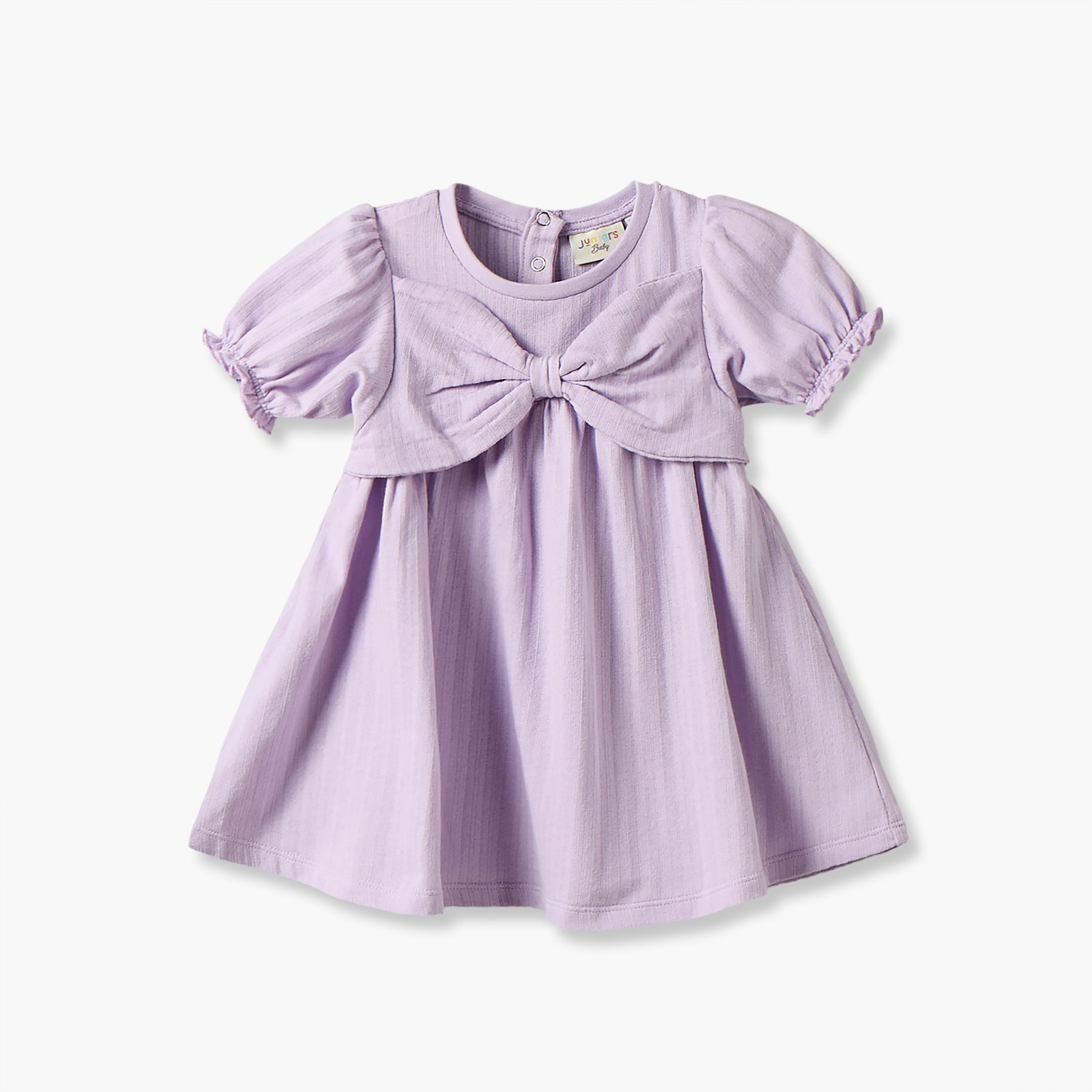 فستان إيه لاين بطول الركبة وياقة مستديرة وأكمام قصيرة وفيونكة من جونيورز-baby-girls-clothing-dressesandjumpsuits-image-1