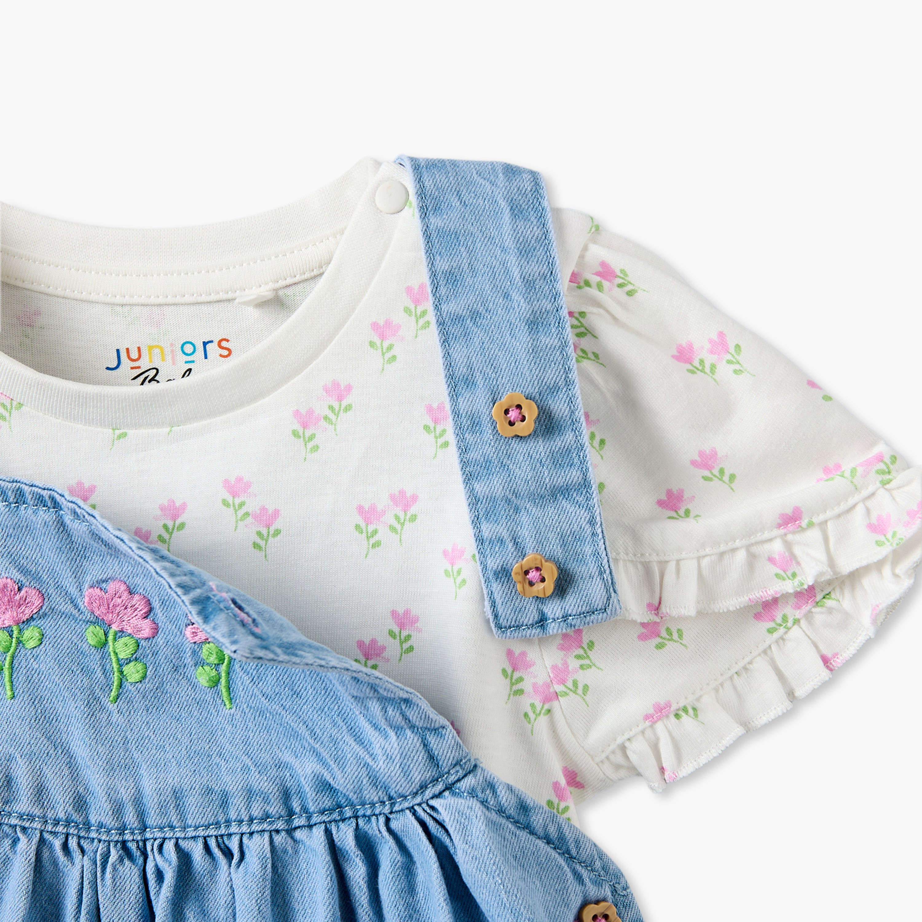 طقم مريلة دينم وبلوزة بياقة مستديرة أكمام قصيرة وطبعات زهرية من جونيورز-baby-girls-clothing-dressesandjumpsuits-image-7