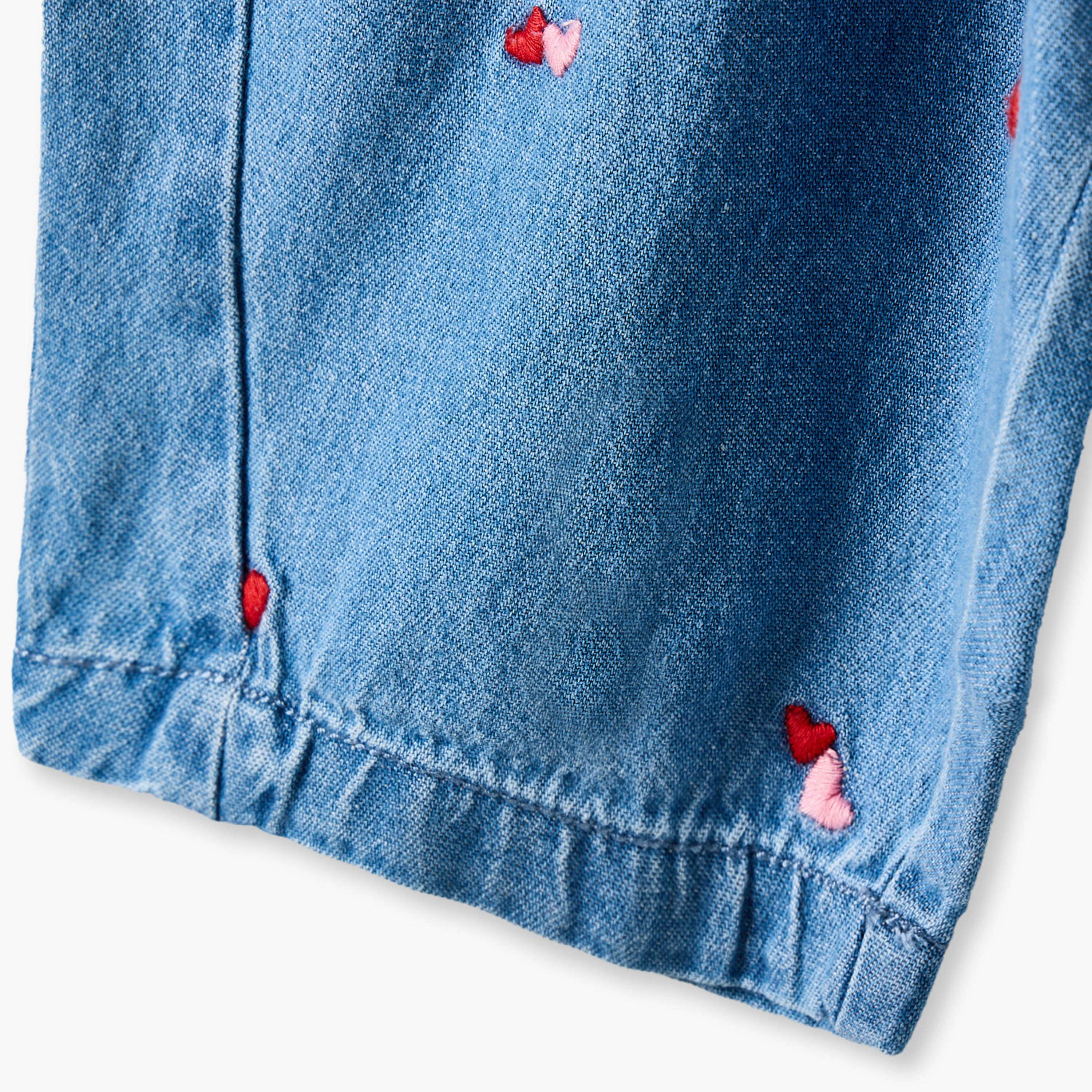 بنطلون دينم قطن بقصة بالون وتطريز قلوب وخصر مطاطي من جونيورز-baby-girls-clothing-bottoms-jeans-image-4