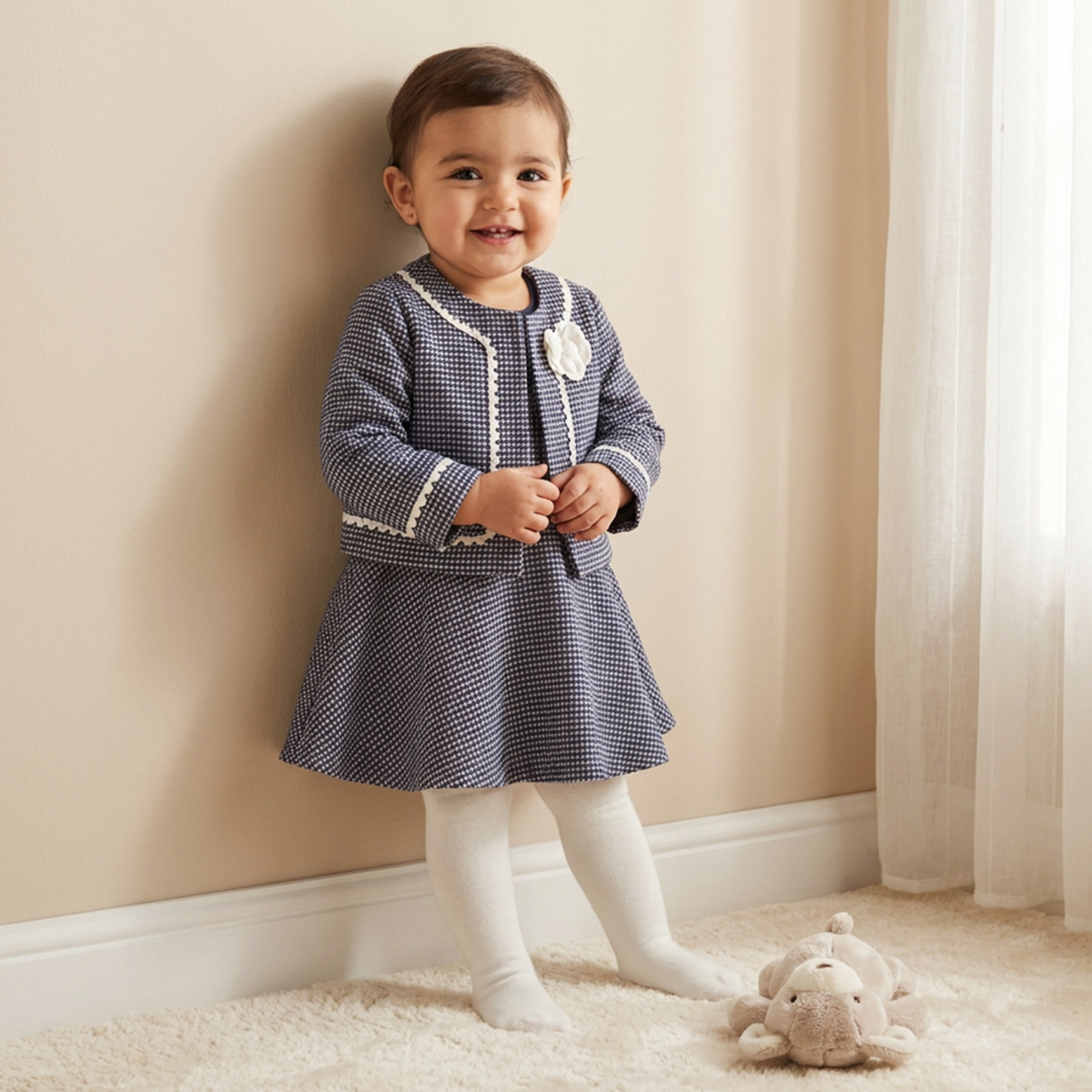طقم فستان دون أكمام رقبة مستديرة وبطول الركبة مع جاكيت وجوارب كولون من جيجلز-baby-girls-clothing-dressesandjumpsuits-image-1