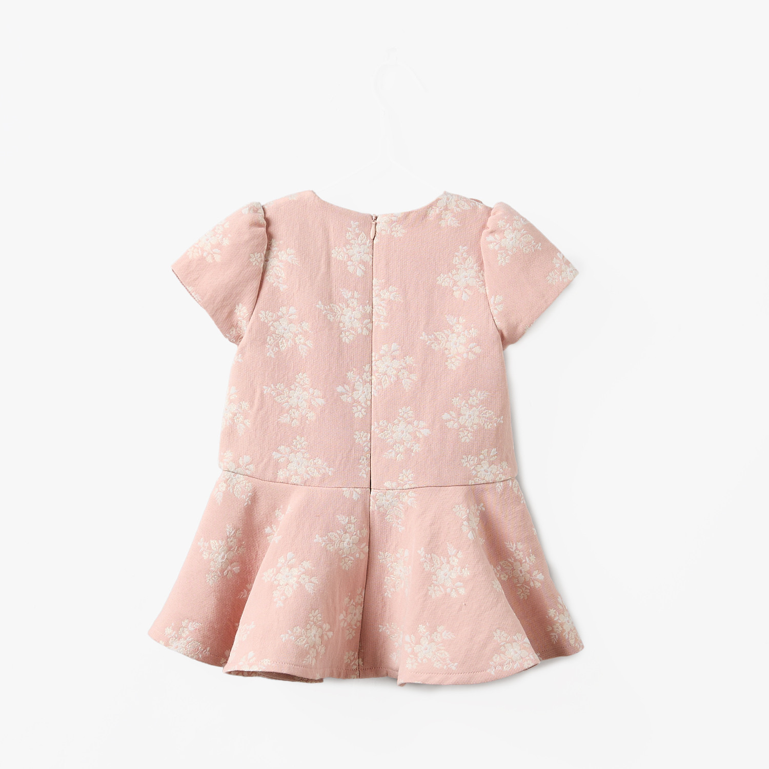 فستان بقصة A بطول الركبة بياقة مستديرة وأكمام قصيرة مع جوارب طويلة من جيجلز-baby-girls-clothing-dressesandjumpsuits-image-3
