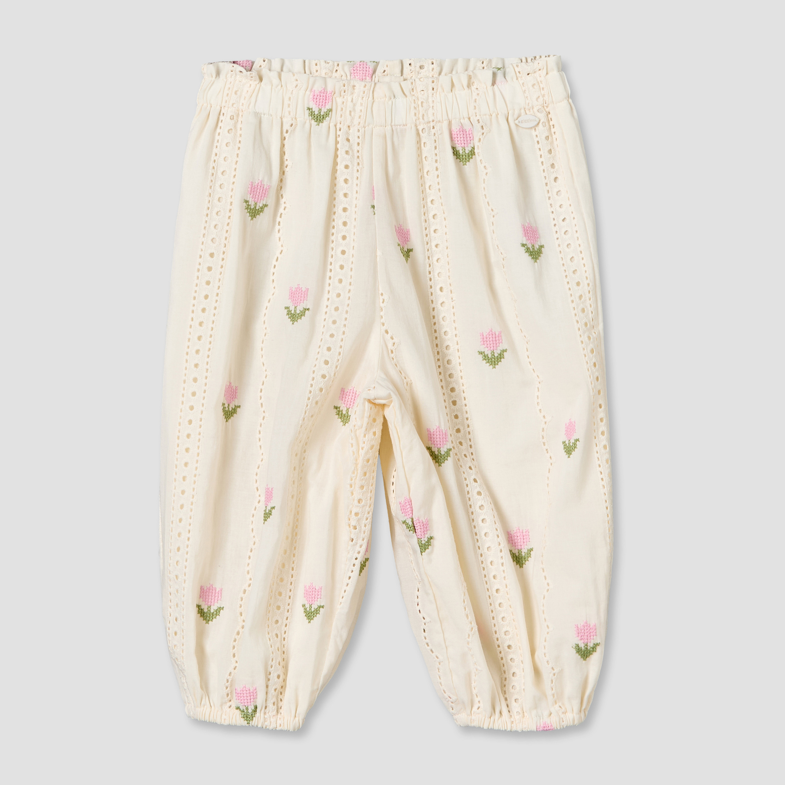 طقم بنطلون وبلوزة برقبة مستديرة وأكمام قصيرة وتطريز زهري من جيجلز-baby-girls-clothing-setsandcoords-image-3