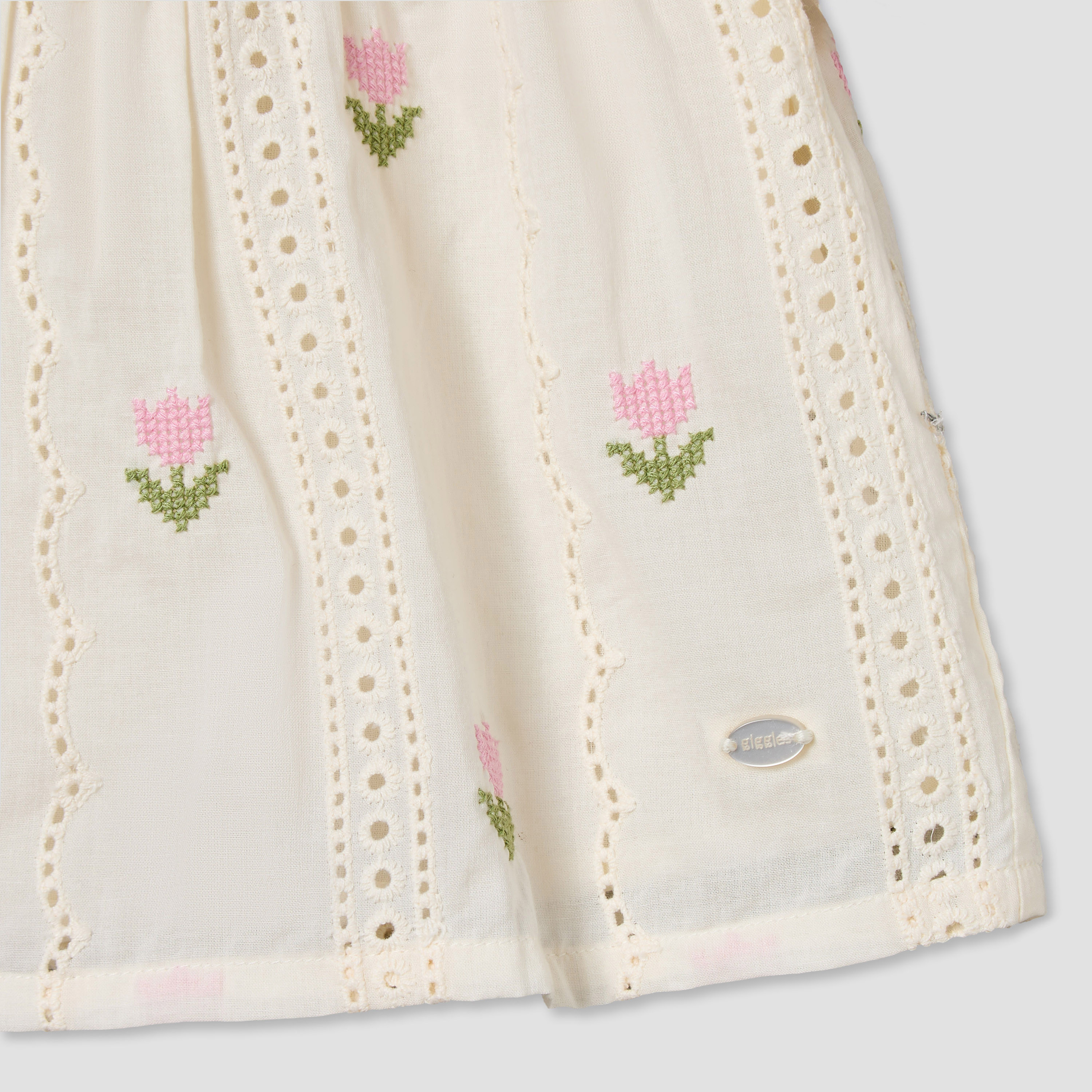طقم بنطلون وبلوزة برقبة مستديرة وأكمام قصيرة وتطريز زهري من جيجلز-baby-girls-clothing-setsandcoords-image-7