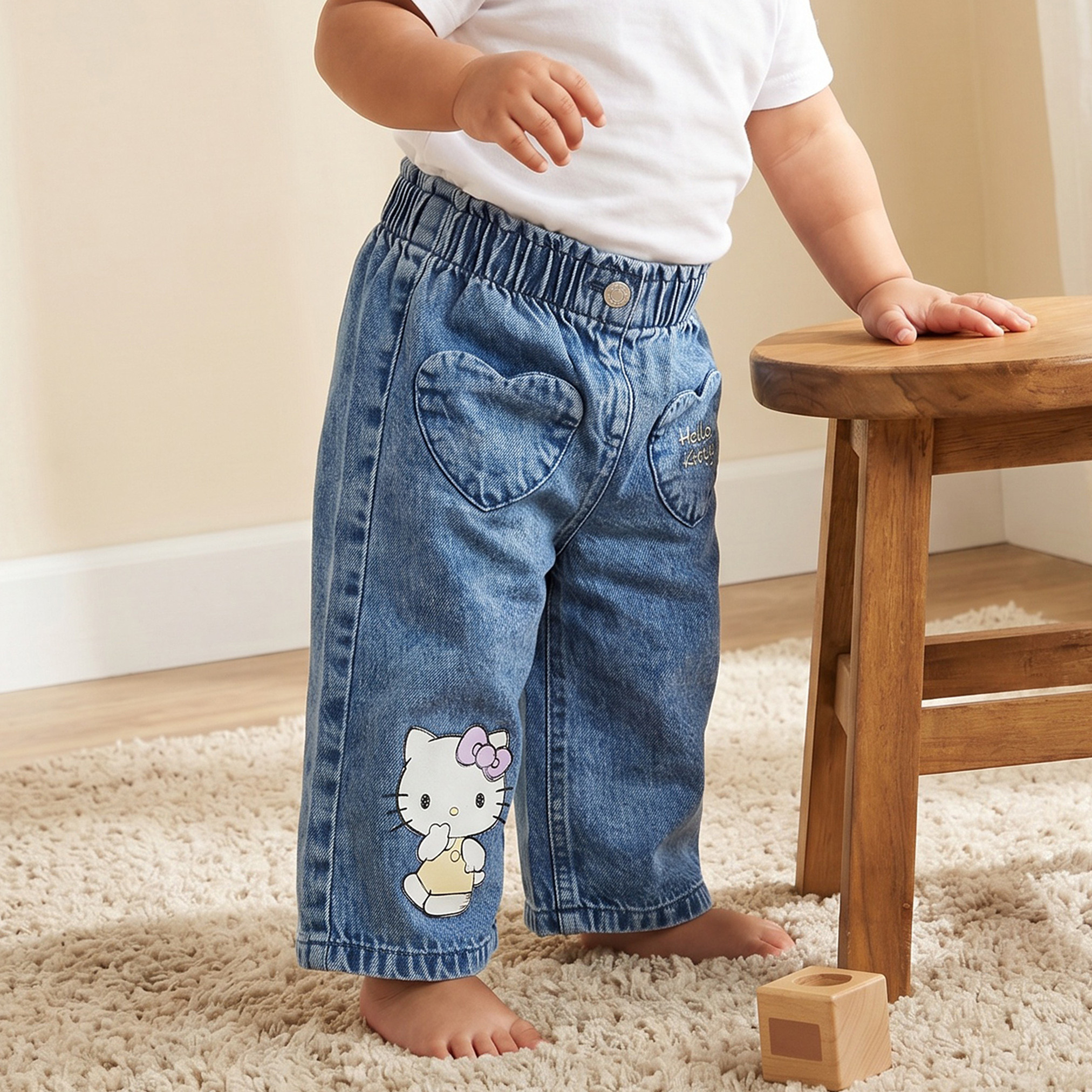 بنطلون جينز بخصر مطاطي وطبعة هلو كيتي من سانريو-baby-girls-clothing-bottoms-jeans-image-1