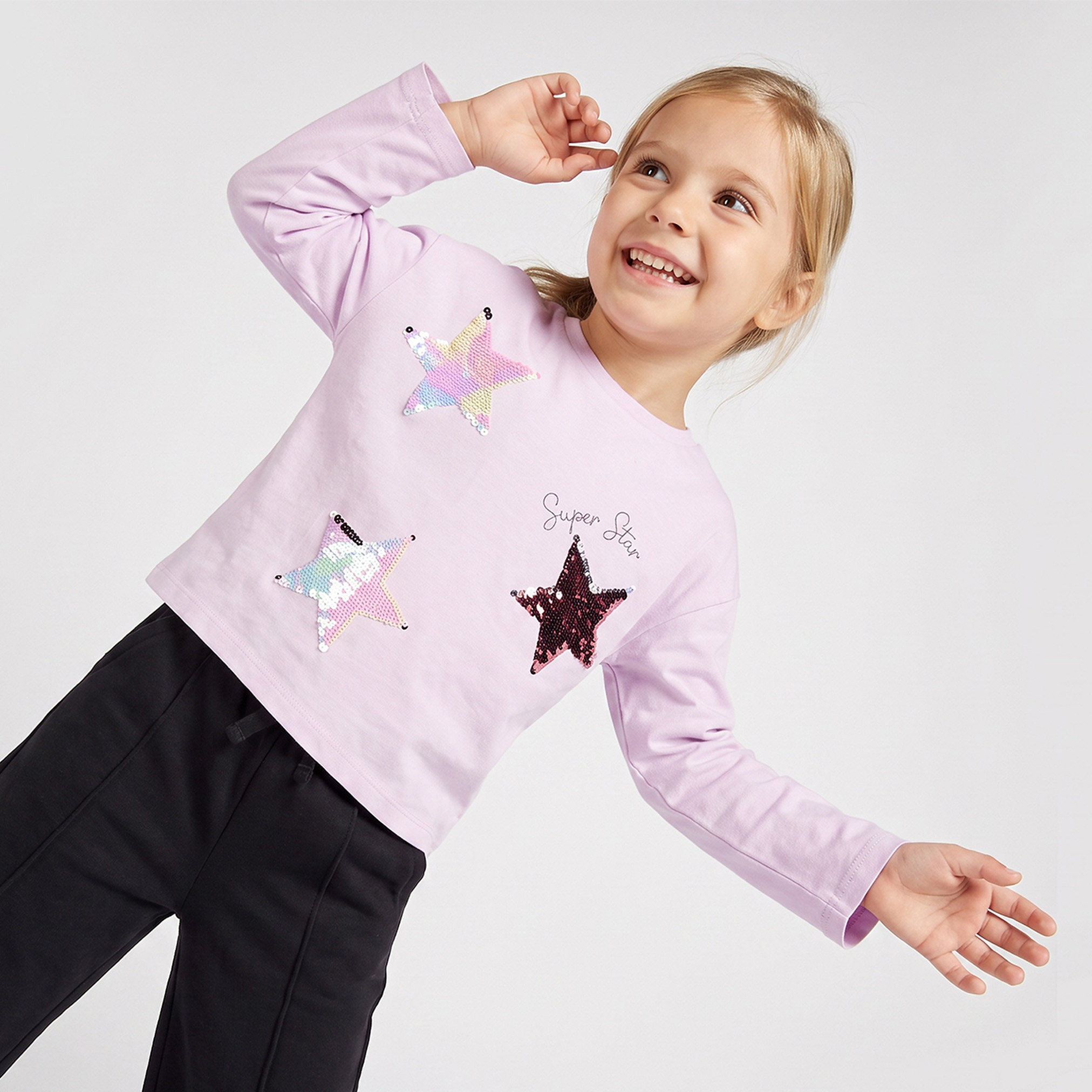 تيشيرت بياقة ضيقة وأكمام طويلة نجمة مرصّعة بالترتر من جونيورز-girls-clothing-tshirts-image-1