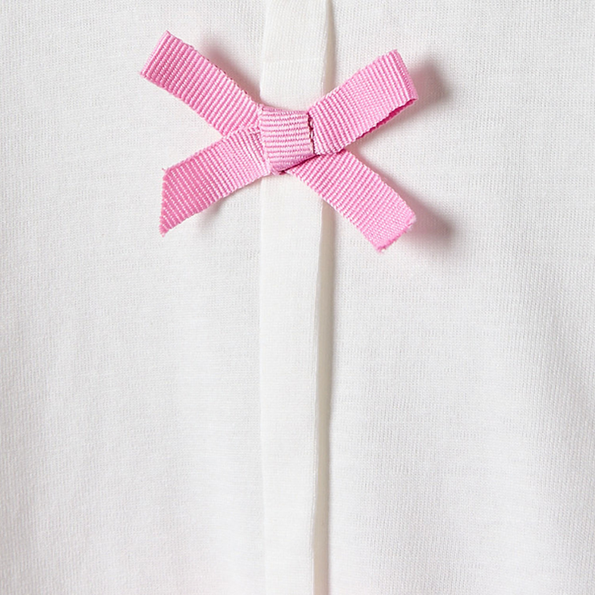 بلوزة بياقة ضيقة وأكمام قصيرة وزينة فيونكة من جونيورز-baby-girls-clothing-blousesandshirts-image-5