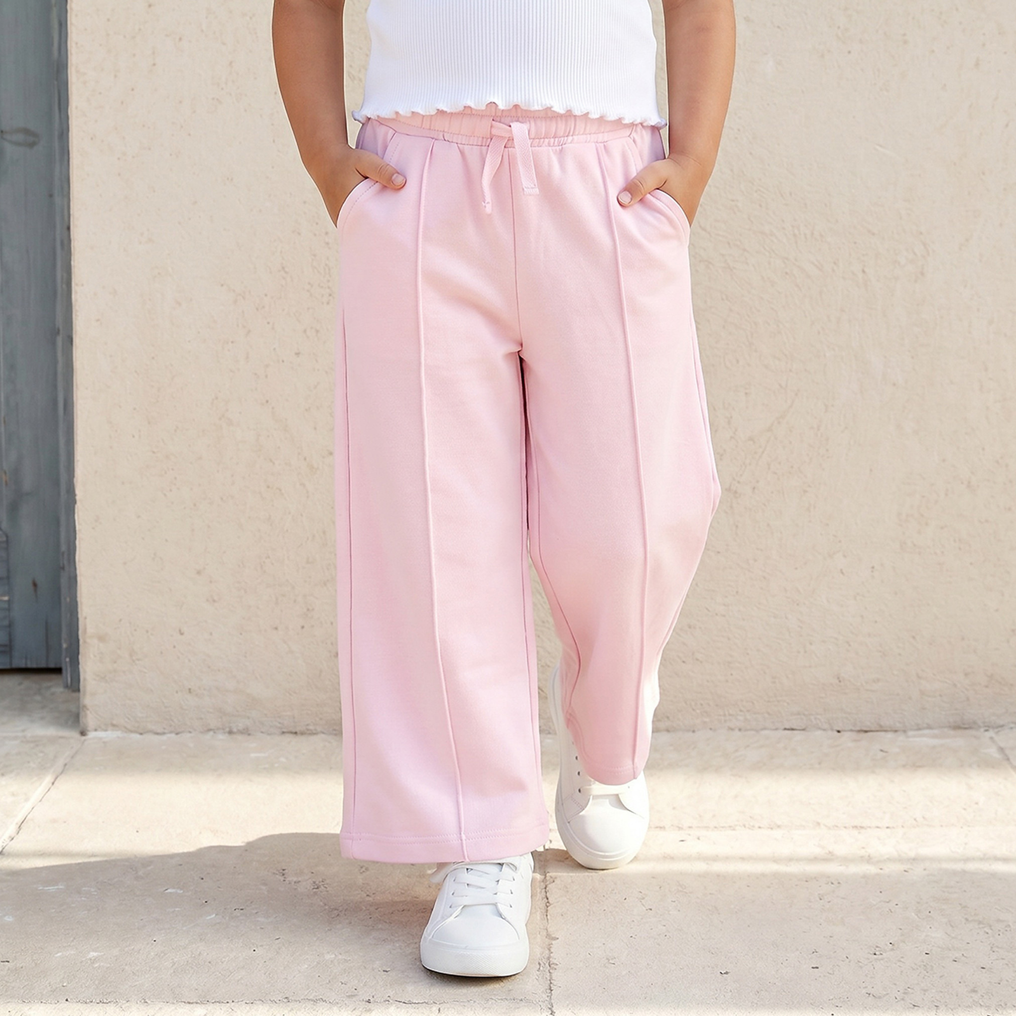 بنطلون رياضي واسع الساقين بخصر مطاطي وألواح ورباط قابل للتعديل من جونيورز-baby-girls-clothing-bottoms-joggersandtrackpants-image-1