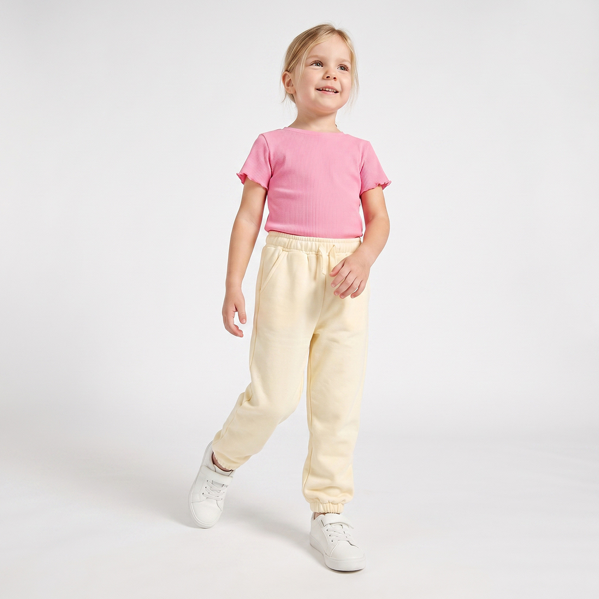بنطلون رياضي بخصر مطاطي برباط وجيب من جونيورز-baby-girls-clothing-bottoms-joggersandtrackpants-image-2