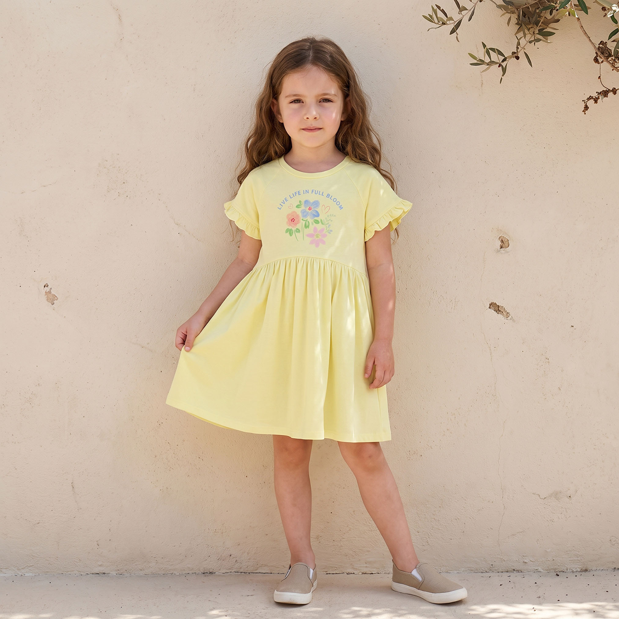 فستان بطول الركبة وياقة مستديرة وأكمام قصيرة وطبعات زهرية من جونيورز-girls-clothing-dressesandjumpsuits-image-5