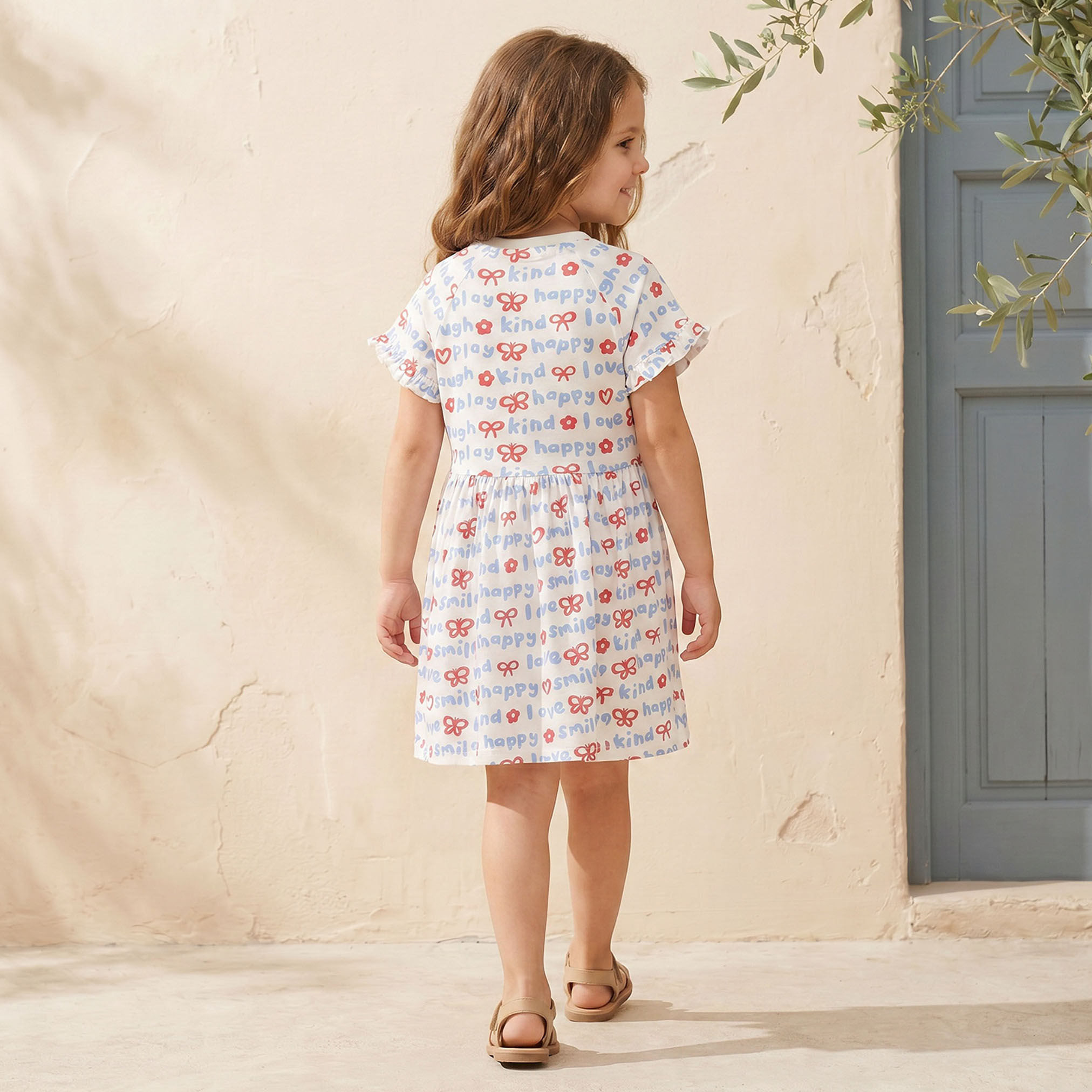 فستان بطول الركبة بياقة مستديرة وأكمام قصيرة وطبعات من جونيورز-girls-clothing-dressesandjumpsuits-image-2