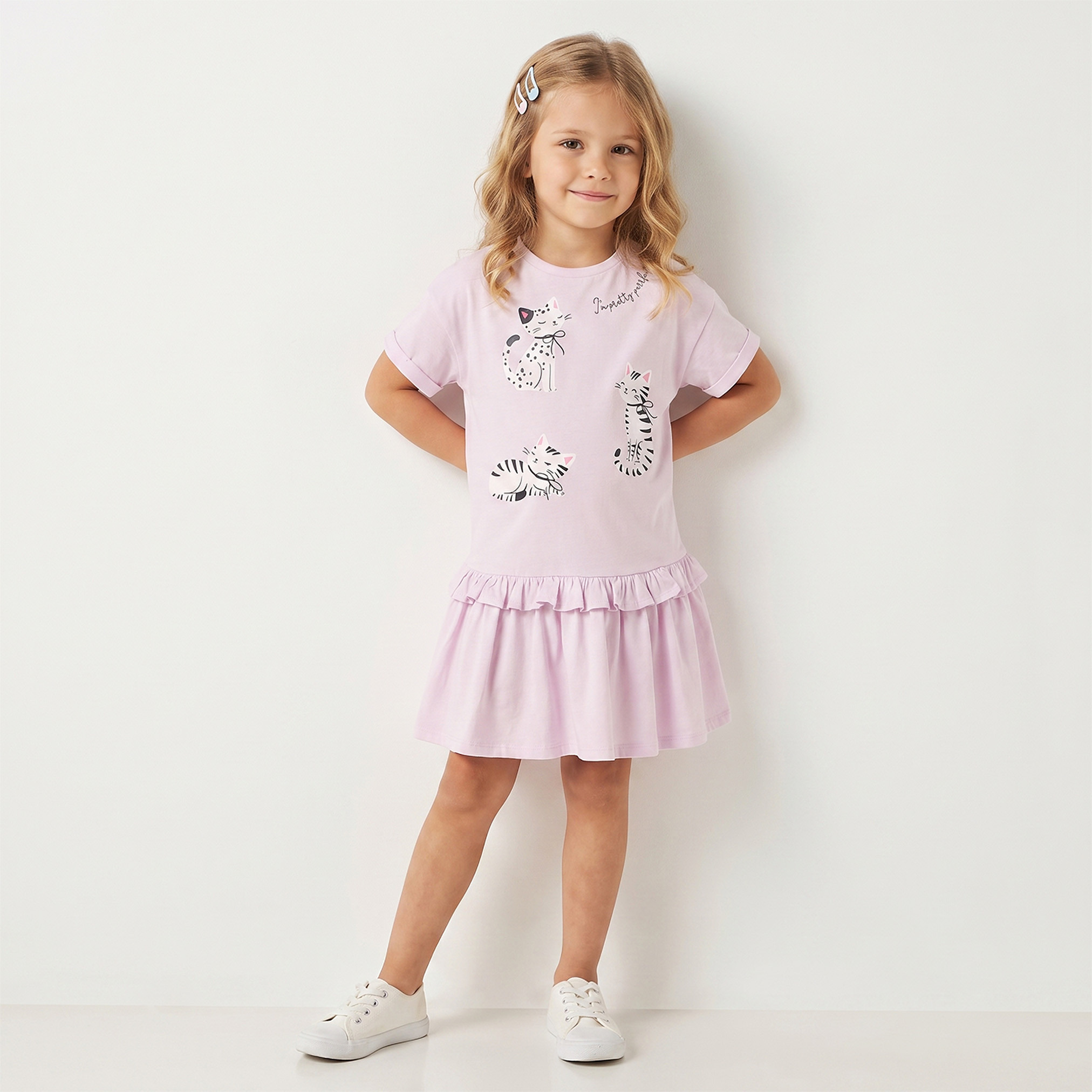 فستان بطول الركبة وياقة مستديرة وأكمام قصيرة وخصر منسدل وطبعات قطة من جونيورز-girls-clothing-dressesandjumpsuits-image-5