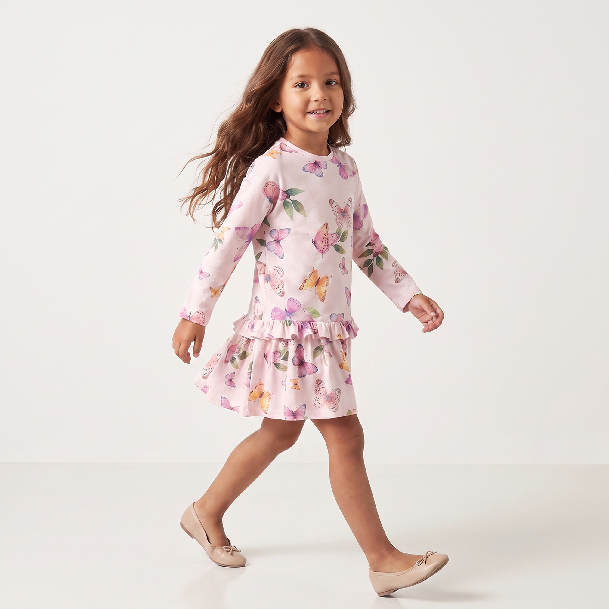 فستان بطول الركبة وياقة مستديرة وأكمام طويلة وخصر منسدل وطبعات فراشة من جونيورز-girls-clothing-dressesandjumpsuits-image-5