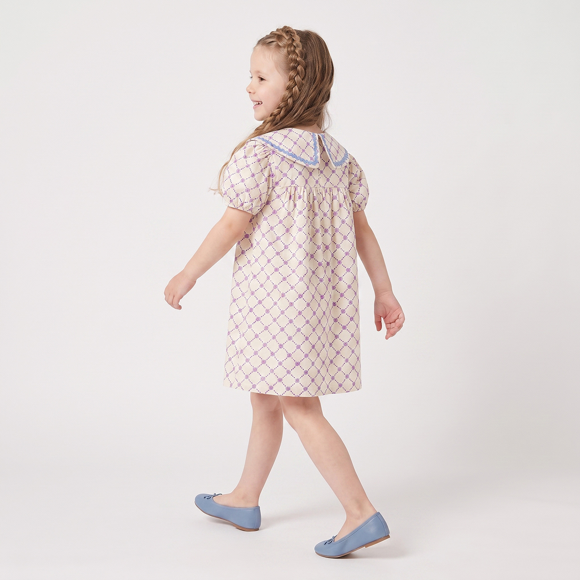 فستان بطول الركبة وياقة بيتر بان وأكمام قصيرة وطبعات زهرية من جونيورز-girls-clothing-dressesandjumpsuits-image-2