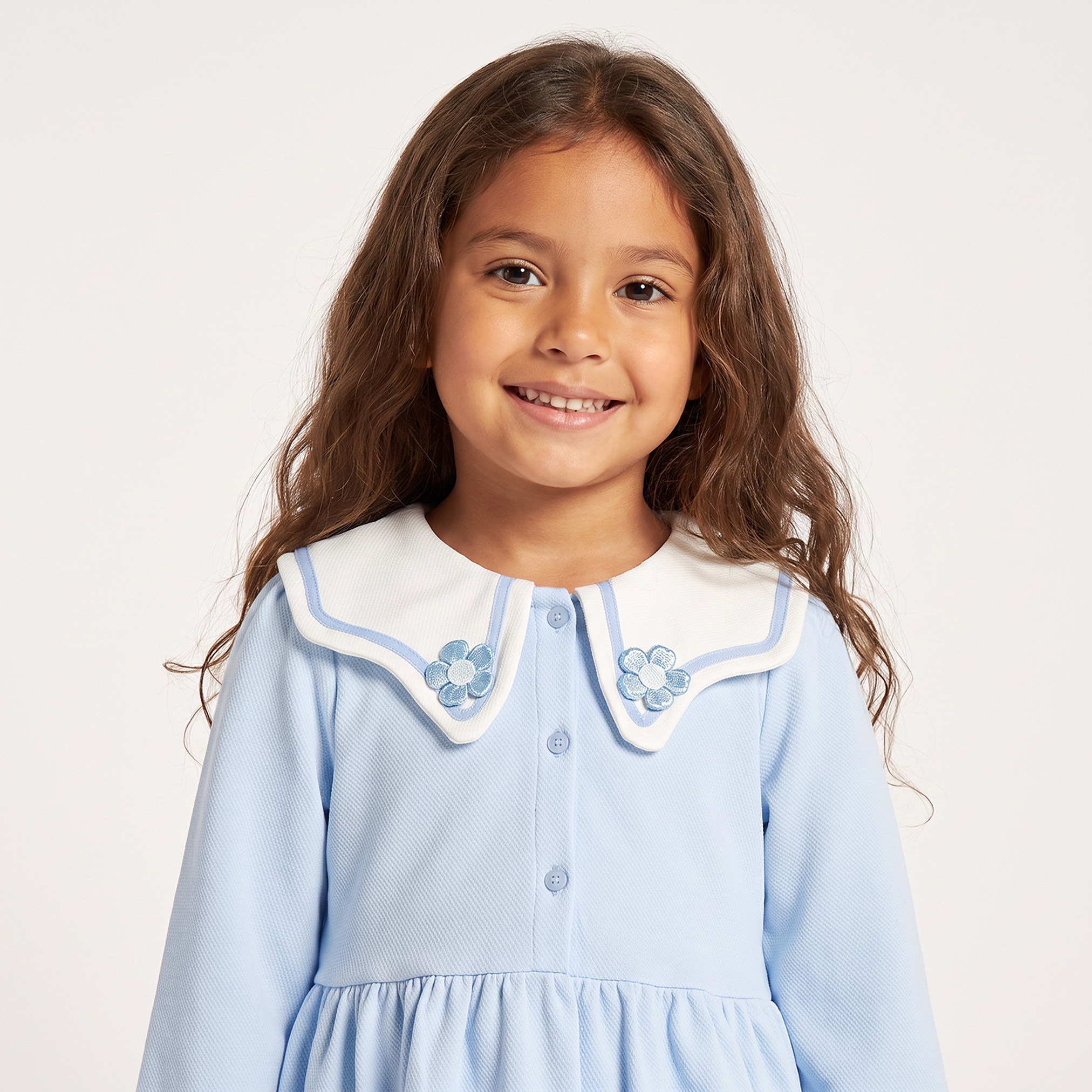 فستان بطول الركبة وأكمام طويلة وياقة بحار وزخارف زهرية من جونيورز-girls-clothing-dressesandjumpsuits-image-5