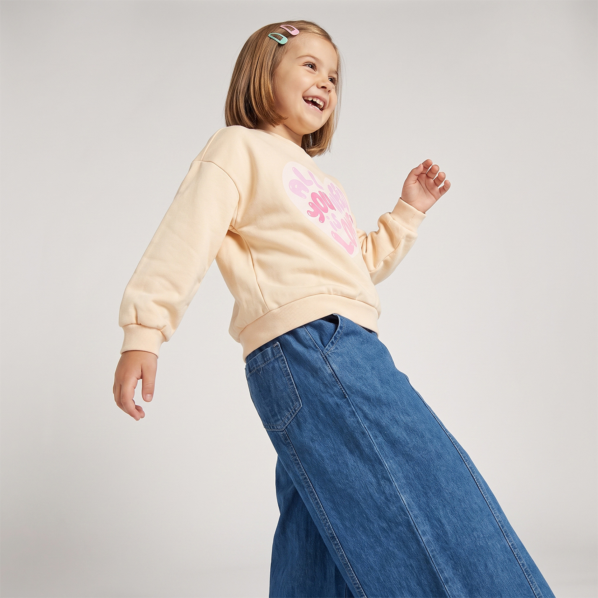 Juniors Heart Print Sweatshirt with Long Sleeves-girls-clothing-sweatshirts-image-5