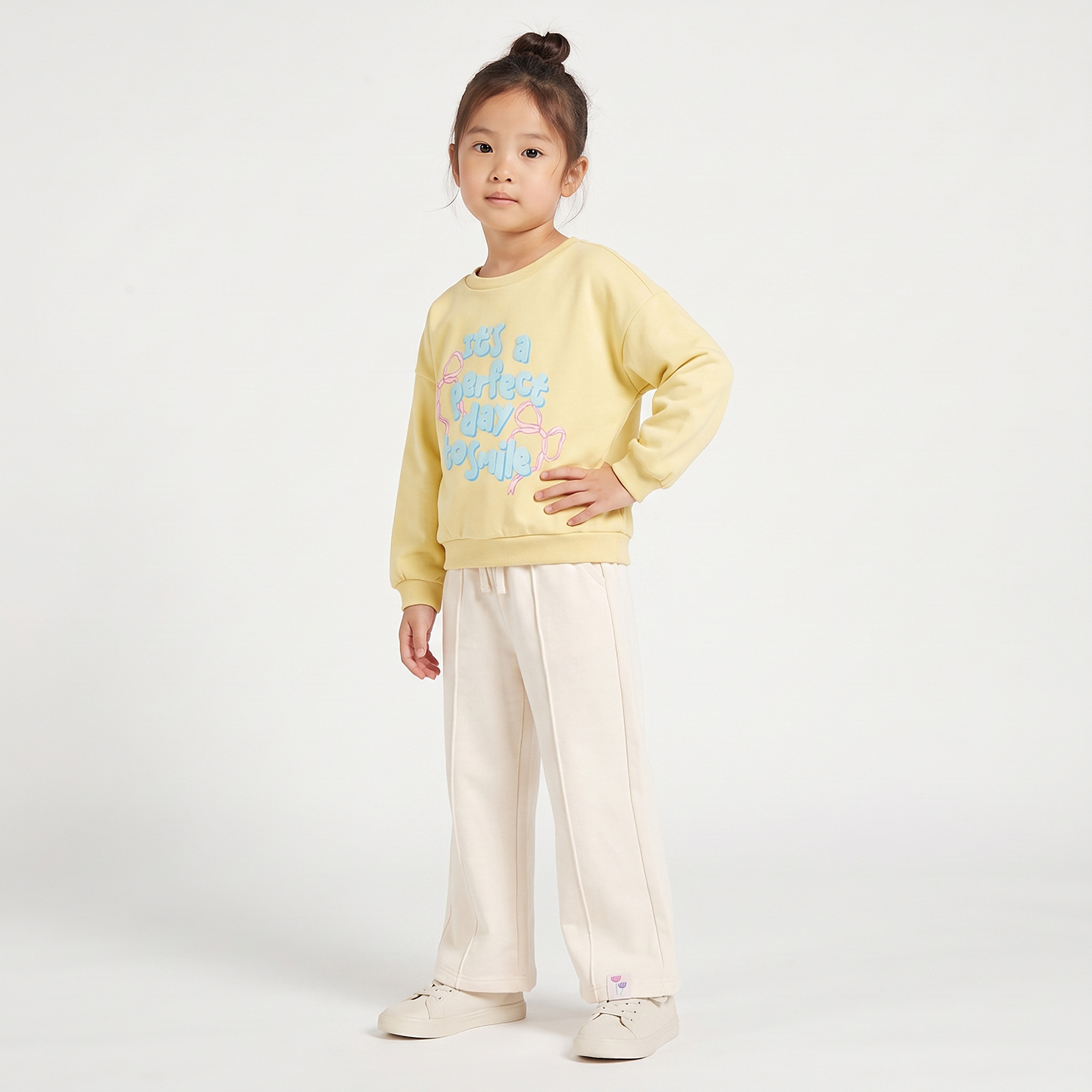 سويت شيرت بياقة ضيقة وطبعات شعار من جونيورز-girls-clothing-sweatshirts-image-4