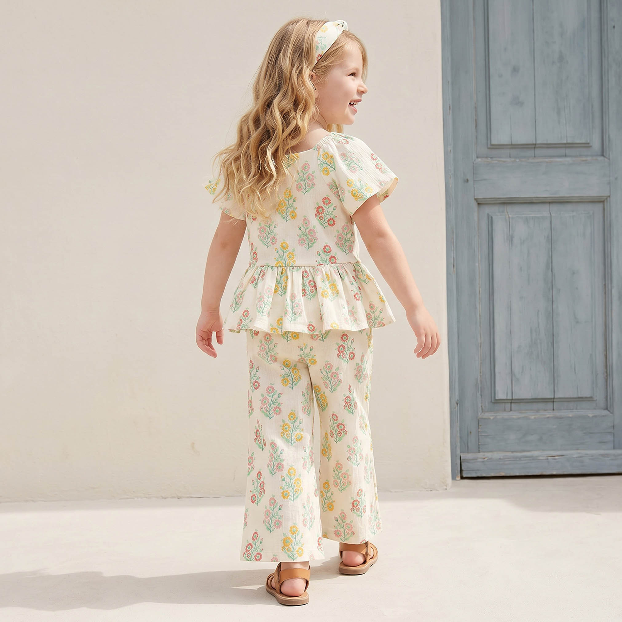 طقم بنطلون وبلوزة بيبلوم بياقة مربعة وأكمام قصيرة وطبعات زهرية من جونيورز-baby-girls-clothing-setsandcoords-image-4