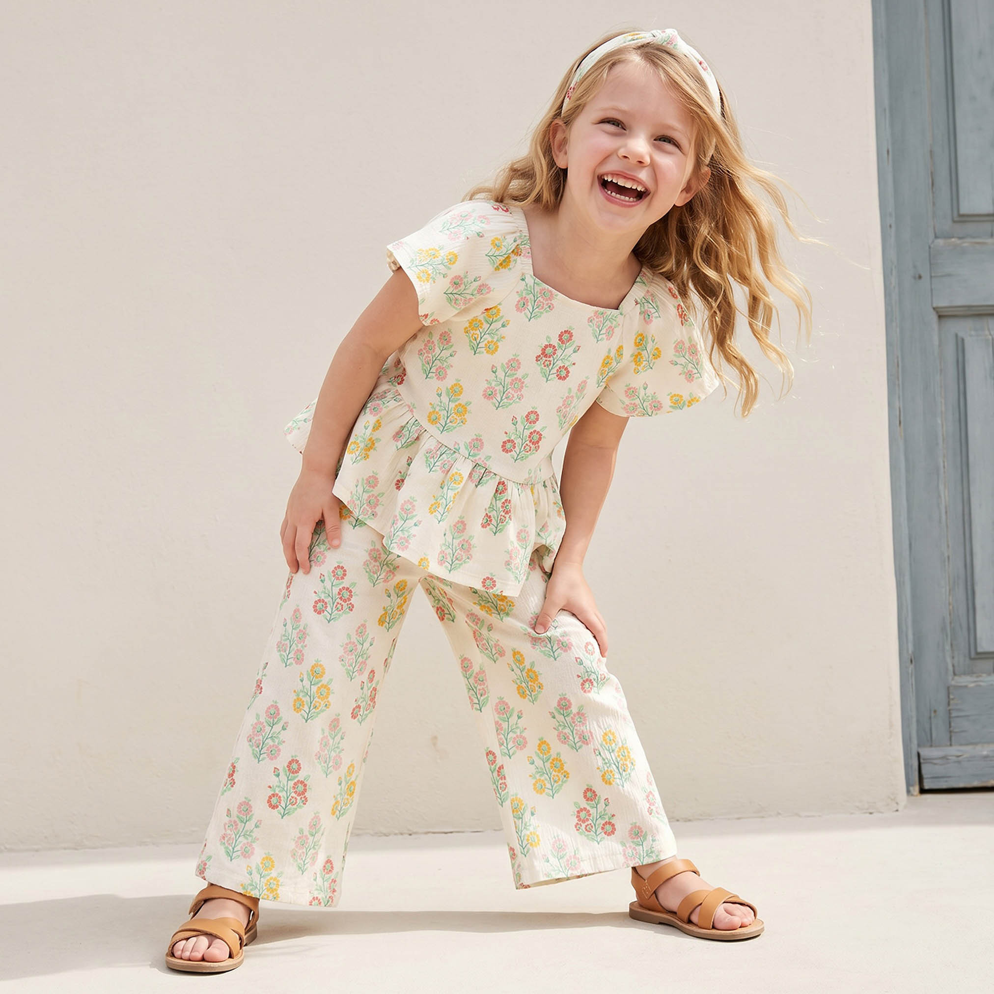 طقم بنطلون وبلوزة بيبلوم بياقة مربعة وأكمام قصيرة وطبعات زهرية من جونيورز-baby-girls-clothing-setsandcoords-image-7