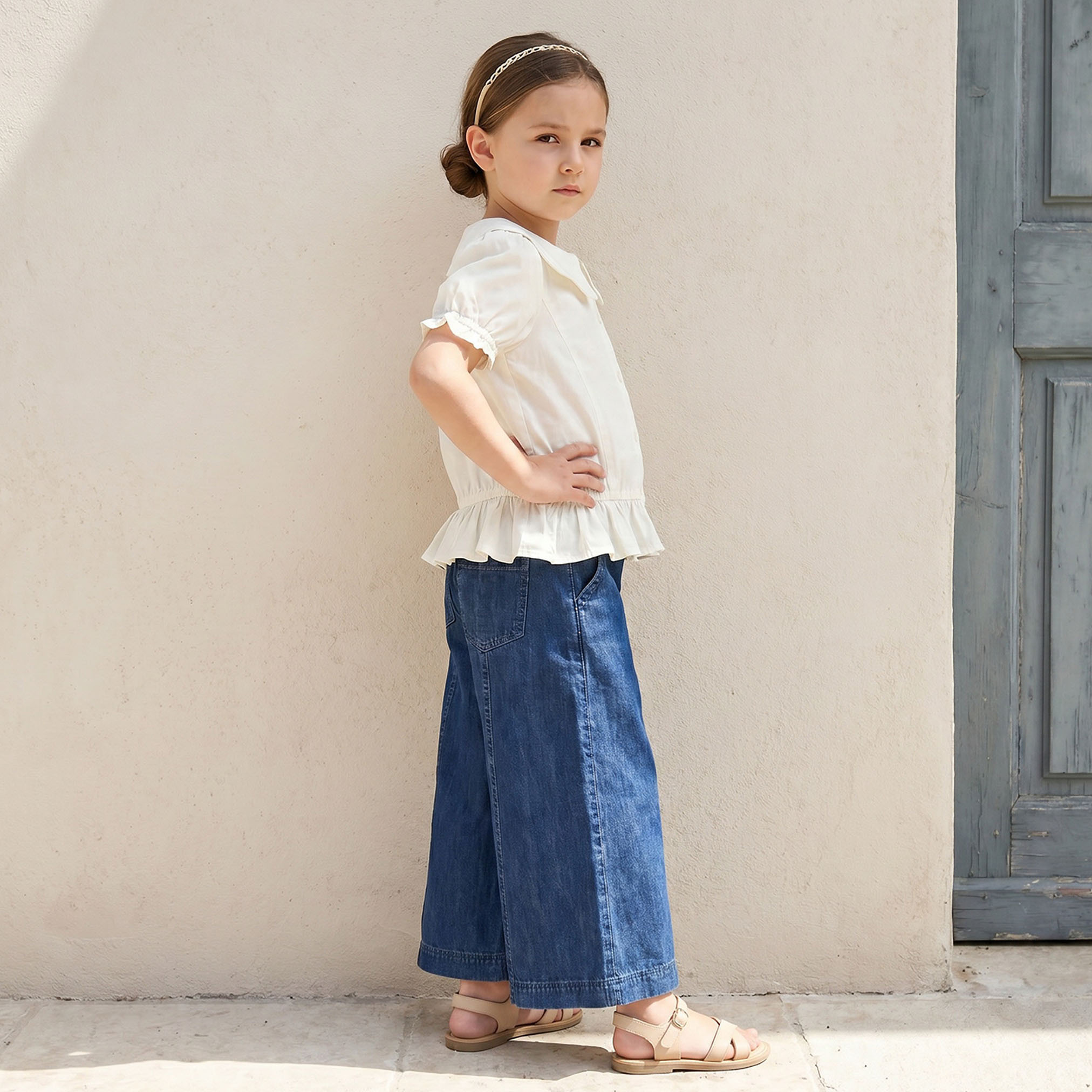 بلوزة بياقة بيتر بان وتصميم كشكش وأكمام قصيرة من جونيورز-girls-clothing-blousesandshirts-image-4