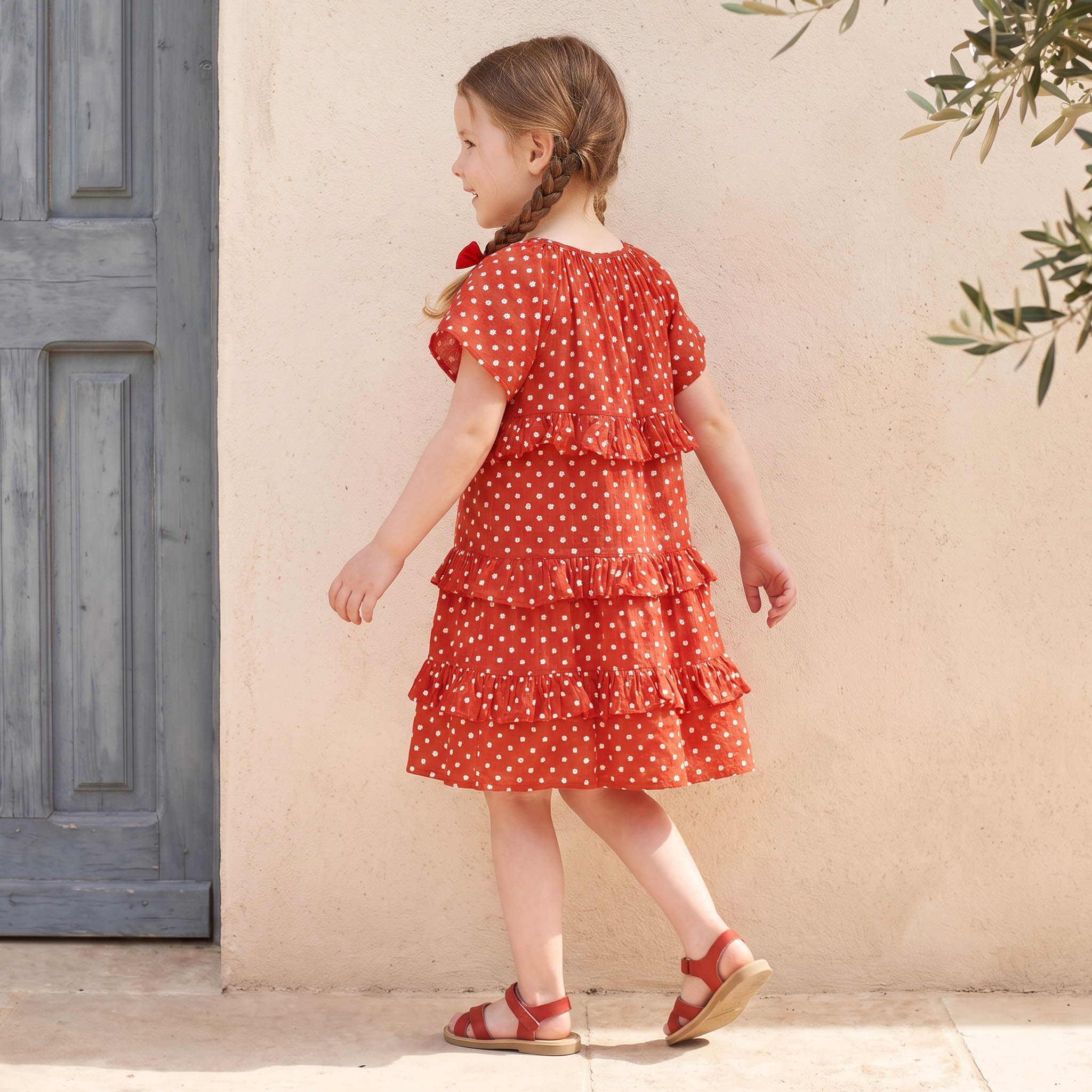 فستان متعدد الطبقات طول الركبة بياقة مستديرة وأكمام قصيرة وطبعات أزهار من جونيورز-girls-clothing-dressesandjumpsuits-image-3