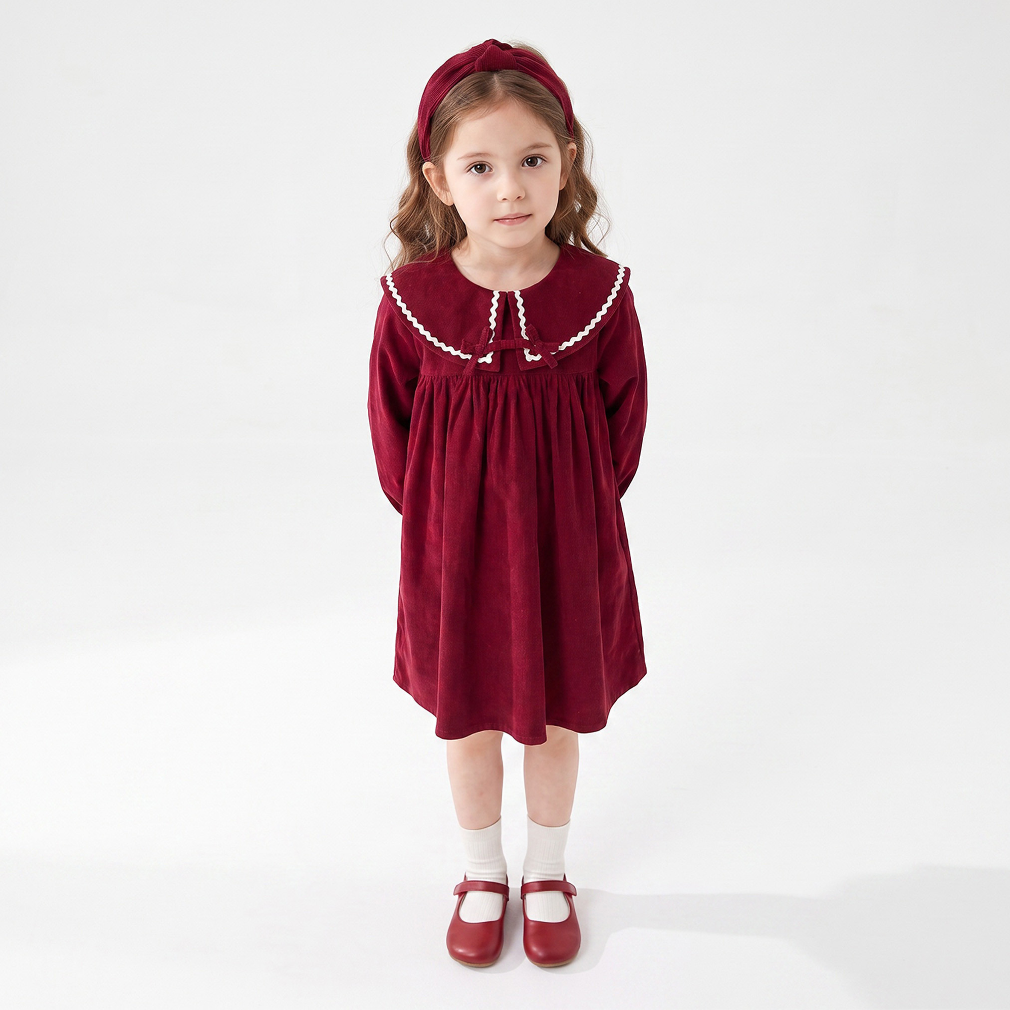 فستان إيه لاين بياقة بيتر بان وأكمام طويلة بتصميم كوردروي من جونيورز-girls-clothing-dressesandjumpsuits-image-5