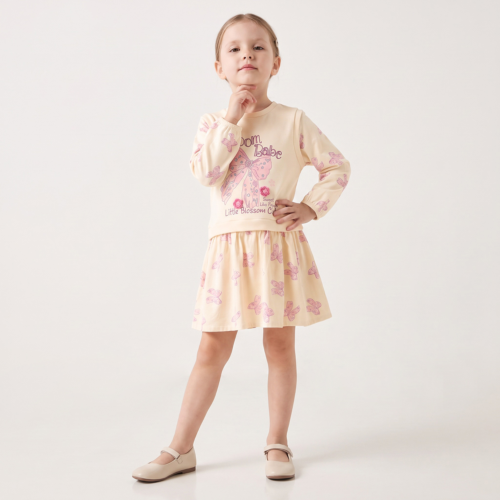 فستان بطول الركبة وأكمام طويلة وياقة مستديرة وطبعات فراشات من جونيورز-girls-clothing-dressesandjumpsuits-image-4