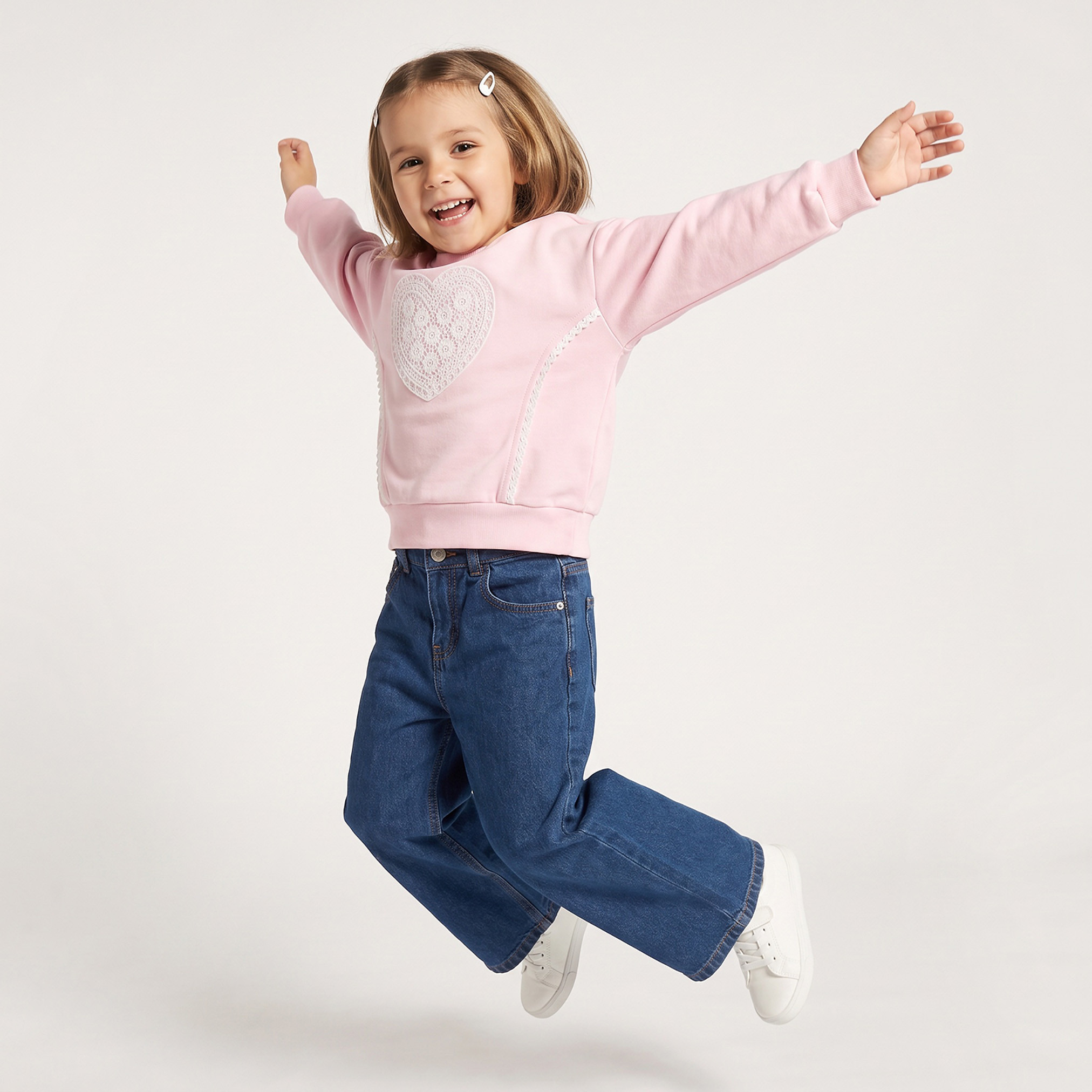سويت شيرت بأكمام طويلة وتزيينات قلب دانتيل من جونيورز-girls-clothing-sweatshirts-image-2