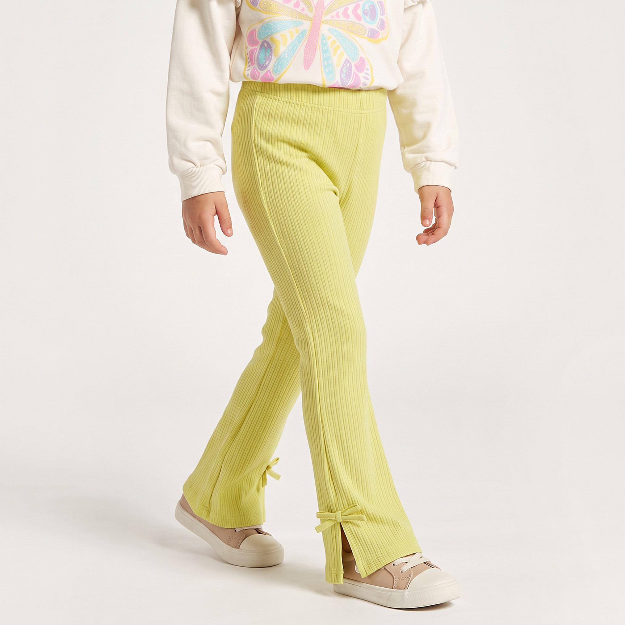 طقم سويت شيرت بياقة ضيقة وأكمام طويلة وبنطلون بطبعات فراشات من جونيورز-baby-girls-clothing-setsandcoords-image-3