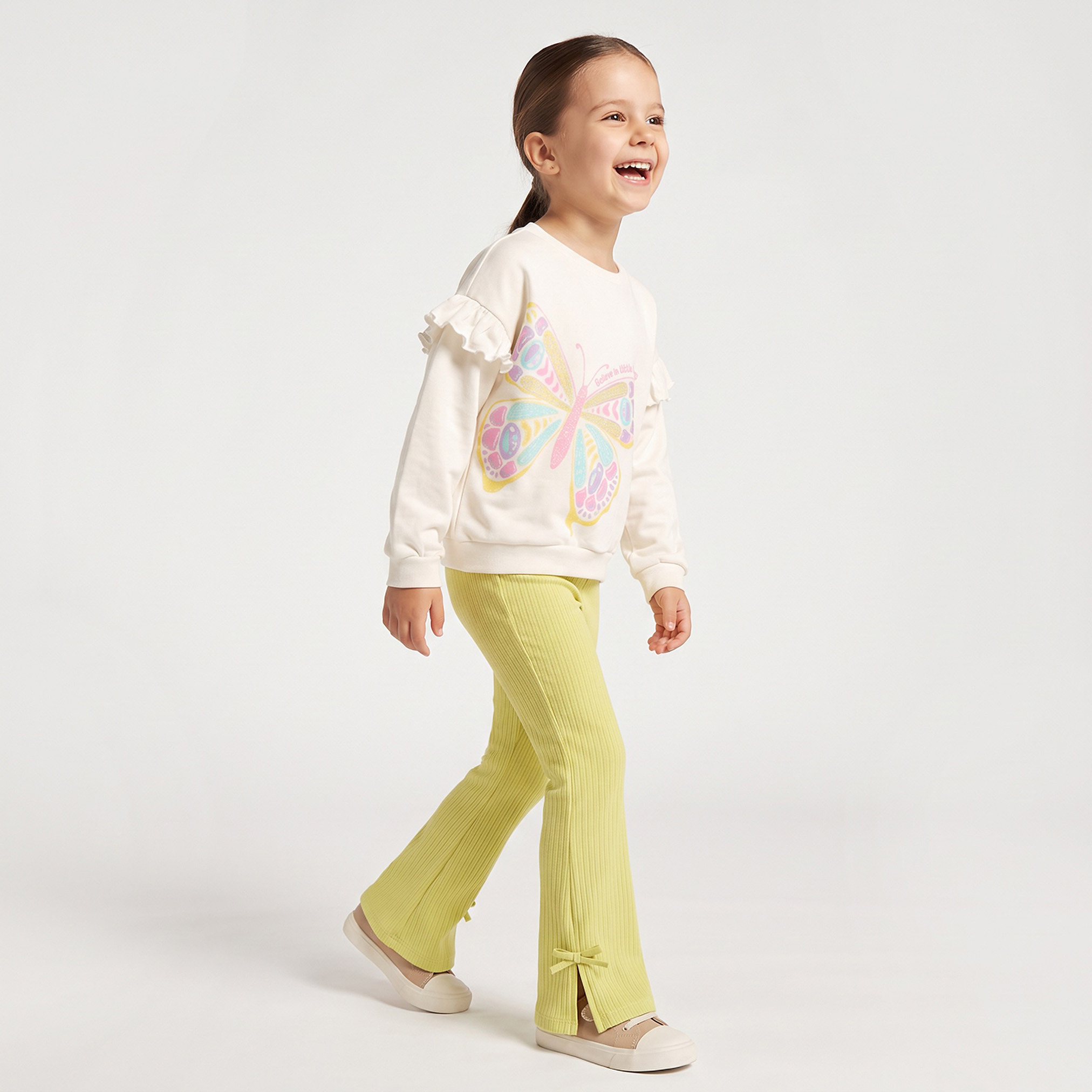 طقم سويت شيرت بياقة ضيقة وأكمام طويلة وبنطلون بطبعات فراشات من جونيورز-baby-girls-clothing-setsandcoords-image-5
