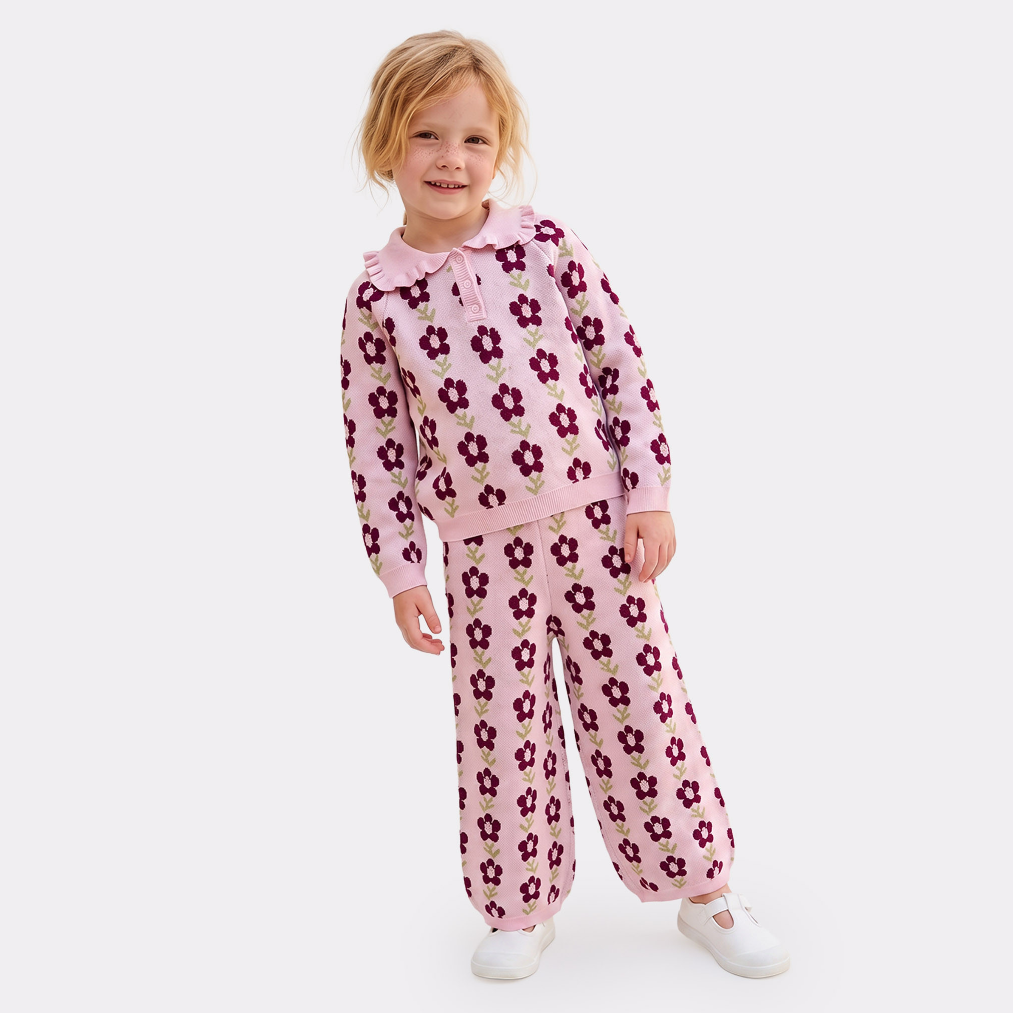 طقم تيشيرت بياقة وأكمام طويلة وبنطلون رياضي بطبعة زهور من جونيورز-baby-girls-clothing-setsandcoords-image-1