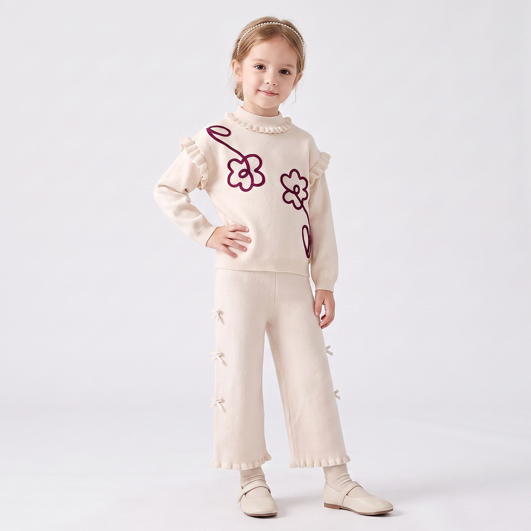 طقم بنطلون وكنزة برقبة عالية وأكمام طويلة وزخارف زهرية من جونيورز-baby-girls-clothing-setsandcoords-image-1
