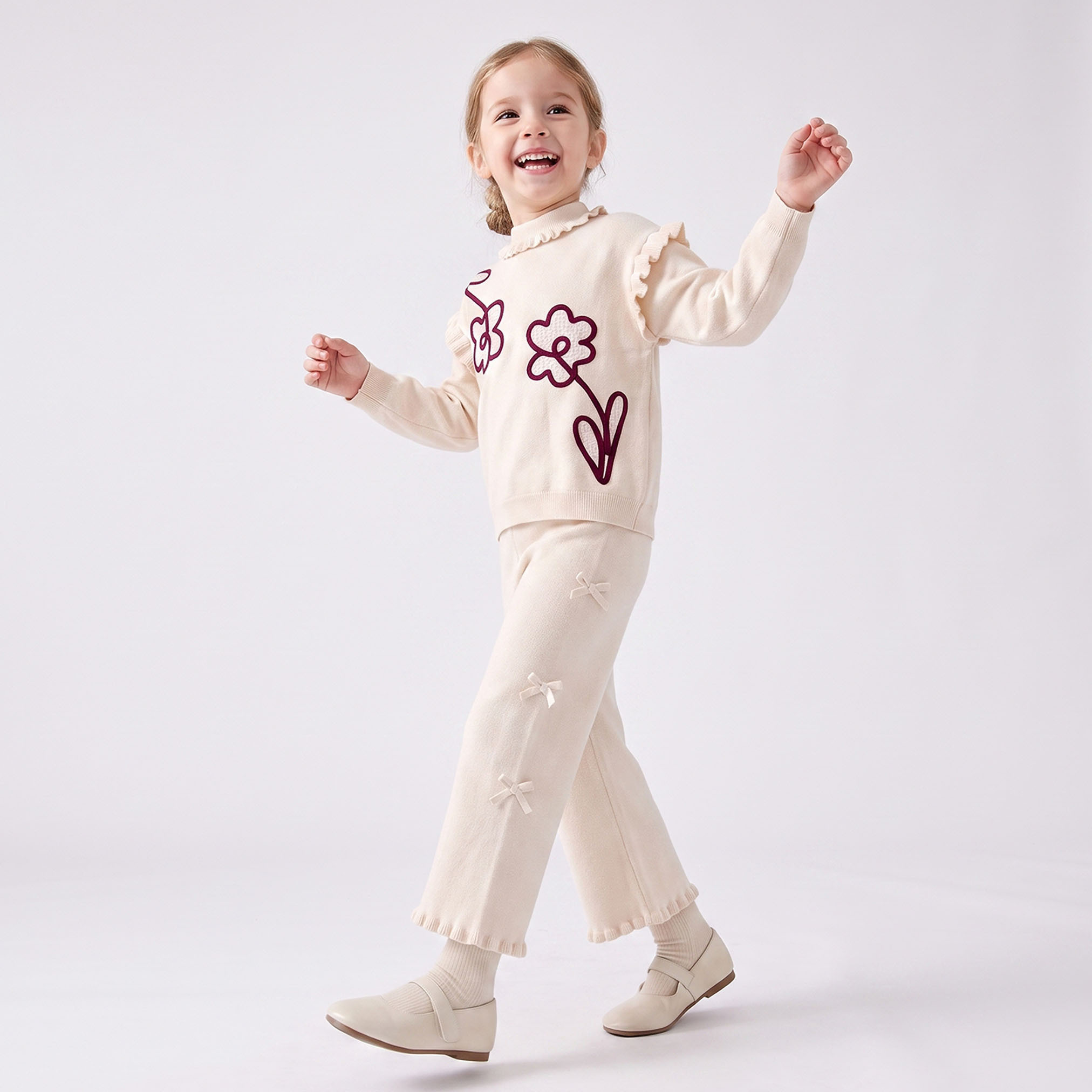 طقم بنطلون وكنزة برقبة عالية وأكمام طويلة وزخارف زهرية من جونيورز-baby-girls-clothing-setsandcoords-image-7