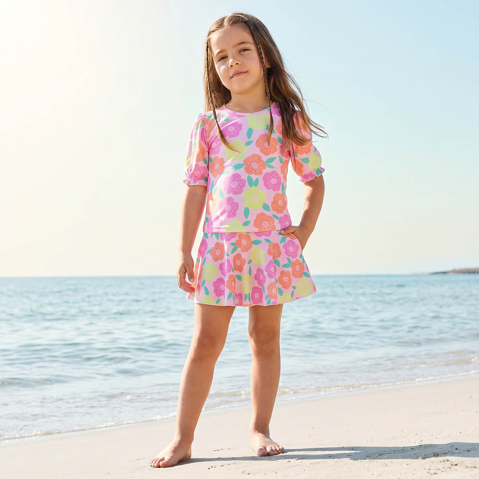 طقم سباحة بأكمام قصيرة ورقبة مستديرة وطبعات زهرية من جونيورز-baby-girls-clothing-swimwear-image-7