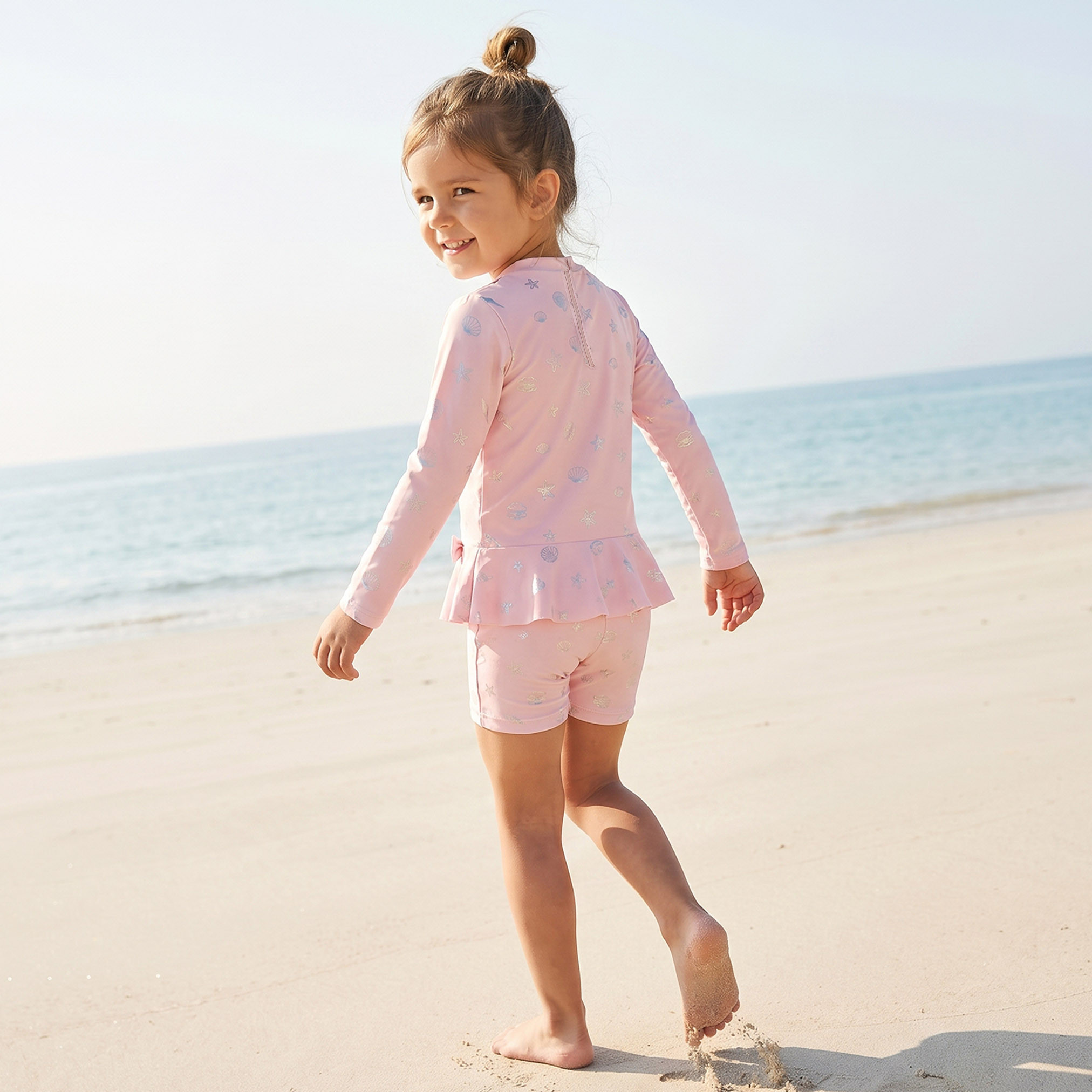 طقم بدلة سباحة للبنات بطبعات أصداف بحرية من جونيورز-baby-girls-clothing-swimwear-image-2