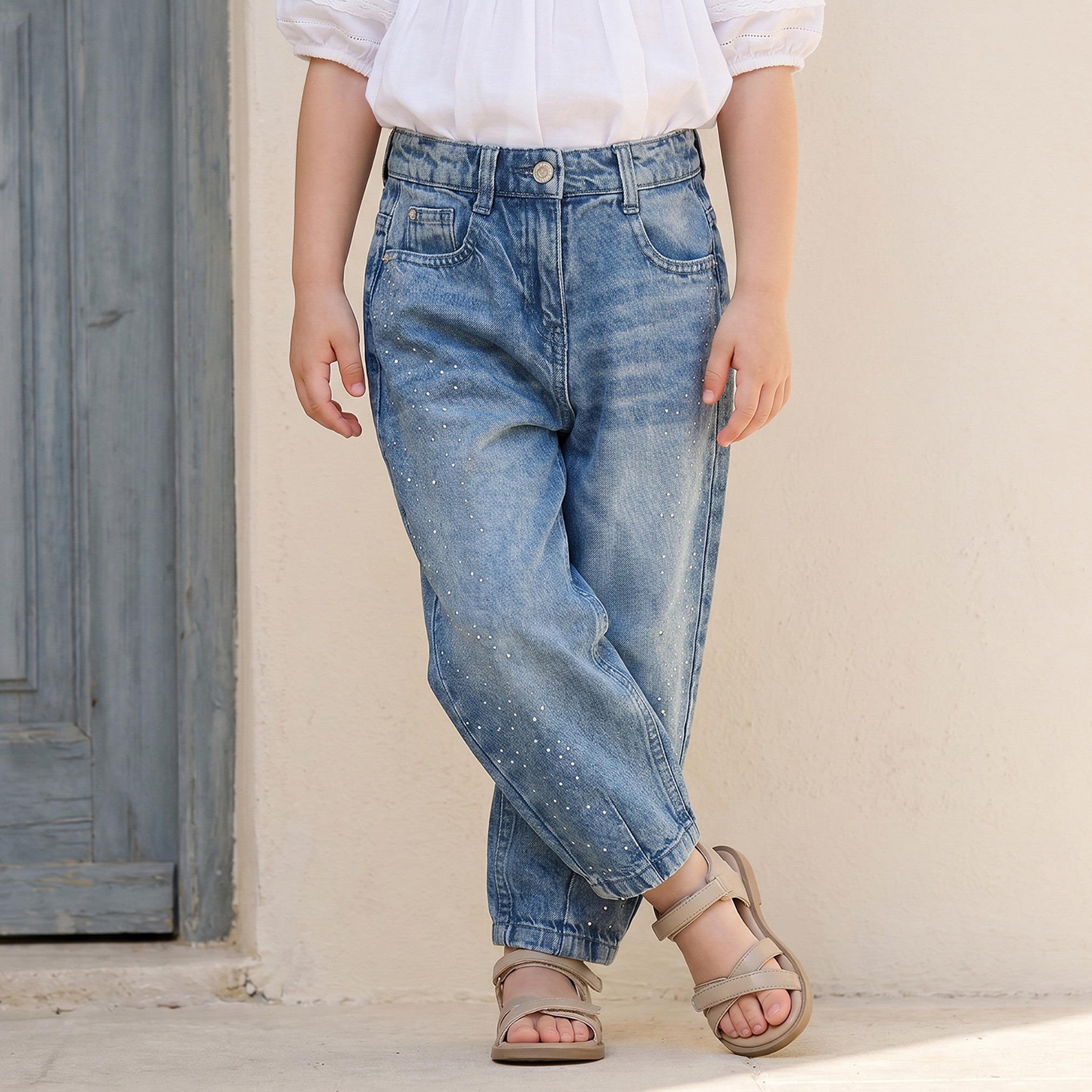 بنطلون جينز بتفاصيل تطريز وزر إغلاق من جونيورز-girls-clothing-bottoms-jeansandjeggings-image-1