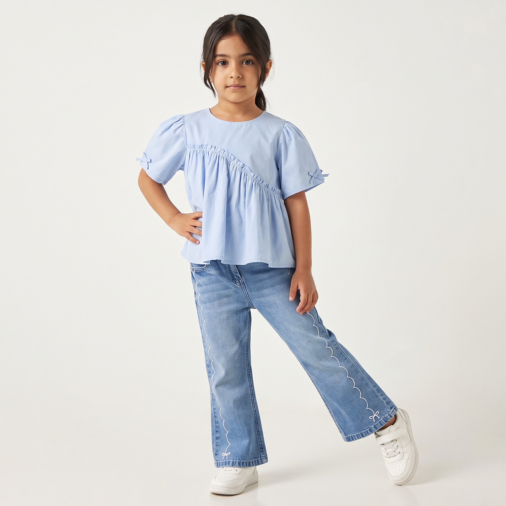 بنطلون جينز مطرز من جونيورز-girls-clothing-bottoms-jeansandjeggings-image-2