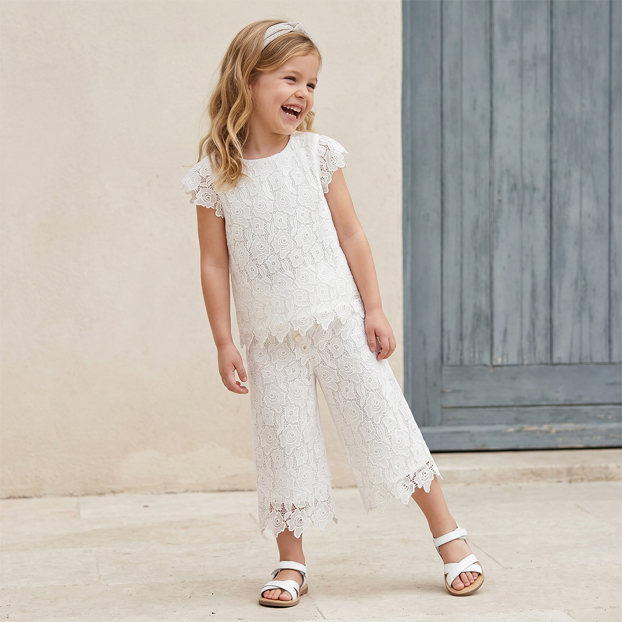 بلوزة برقبة ضيقة وبأكمام قصيرة وتصميم دانتيل-girls-clothing-blousesandshirts-image-1