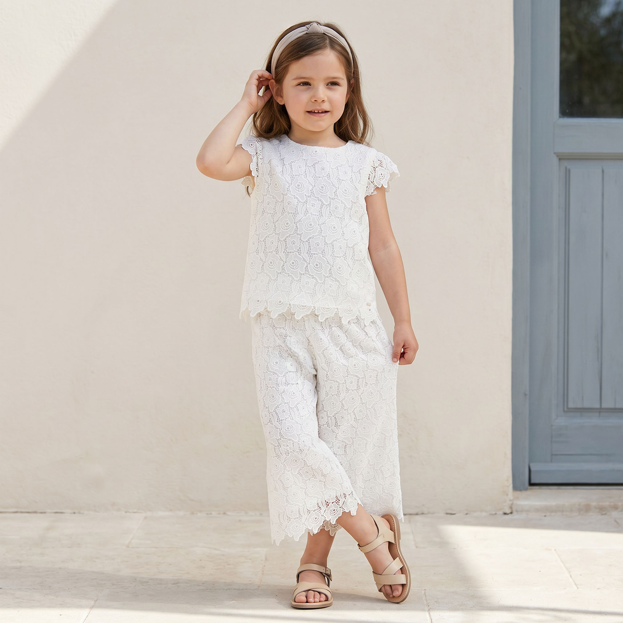 بنطال واسع الساق بتطريز دانتيل وخصر مطاطي من إليجو-girls-clothing-bottoms-trousers-image-2